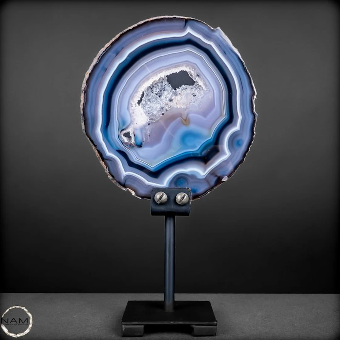 Exclusive agate slice from Brazil – Nature art in its perfected form- 708.96 g