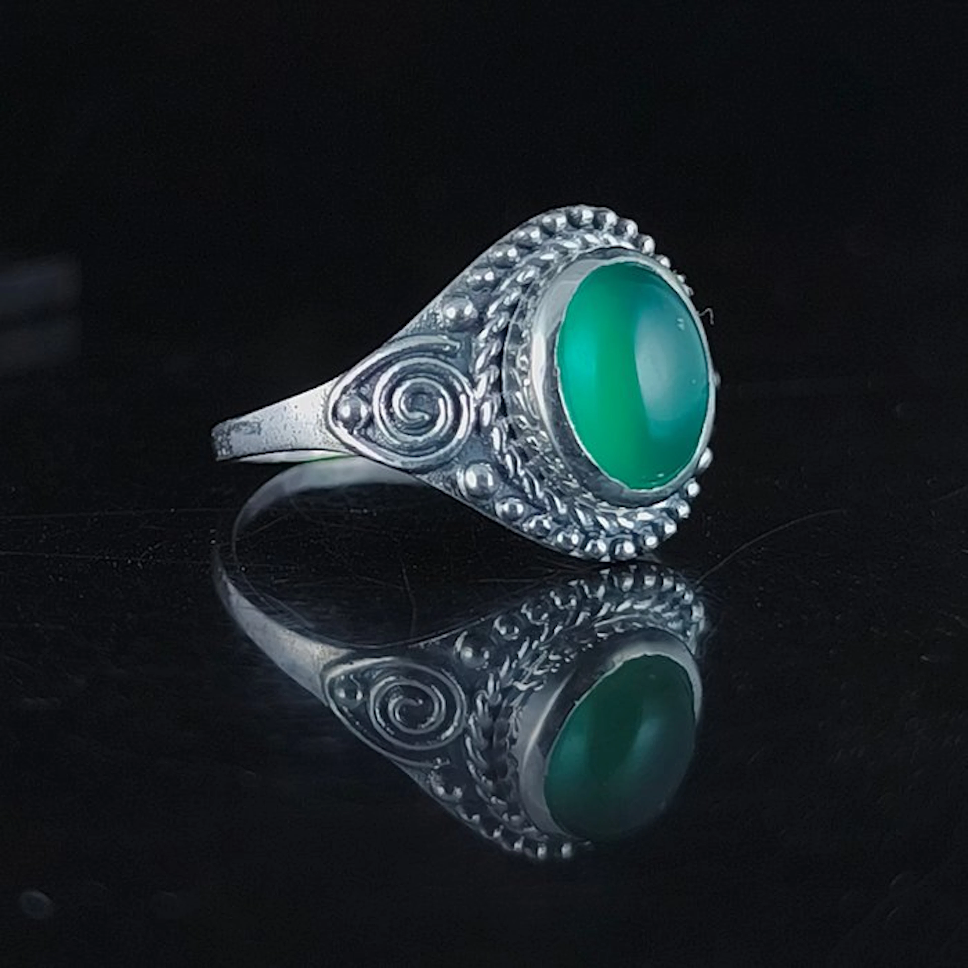 Emerald Jewellery- 3.3 g