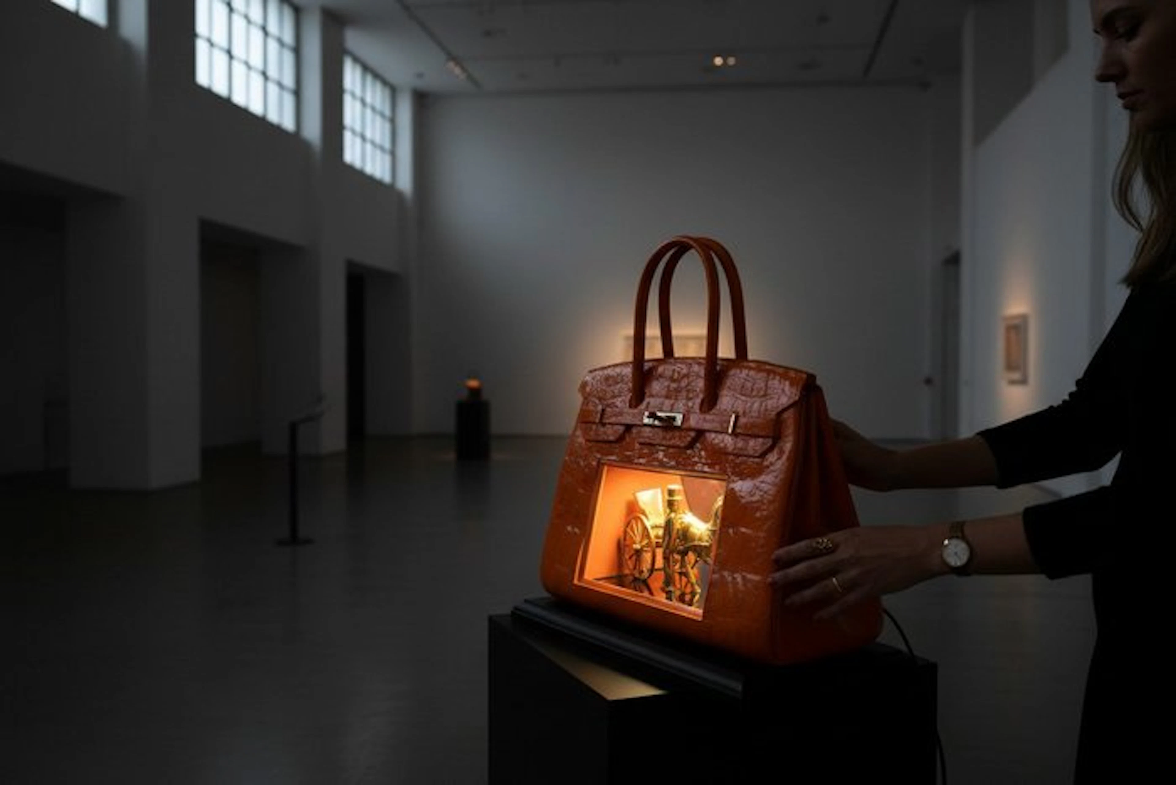 Art Stray-Nos - “ L'écrin Hermès ... Birkin illuminé ".