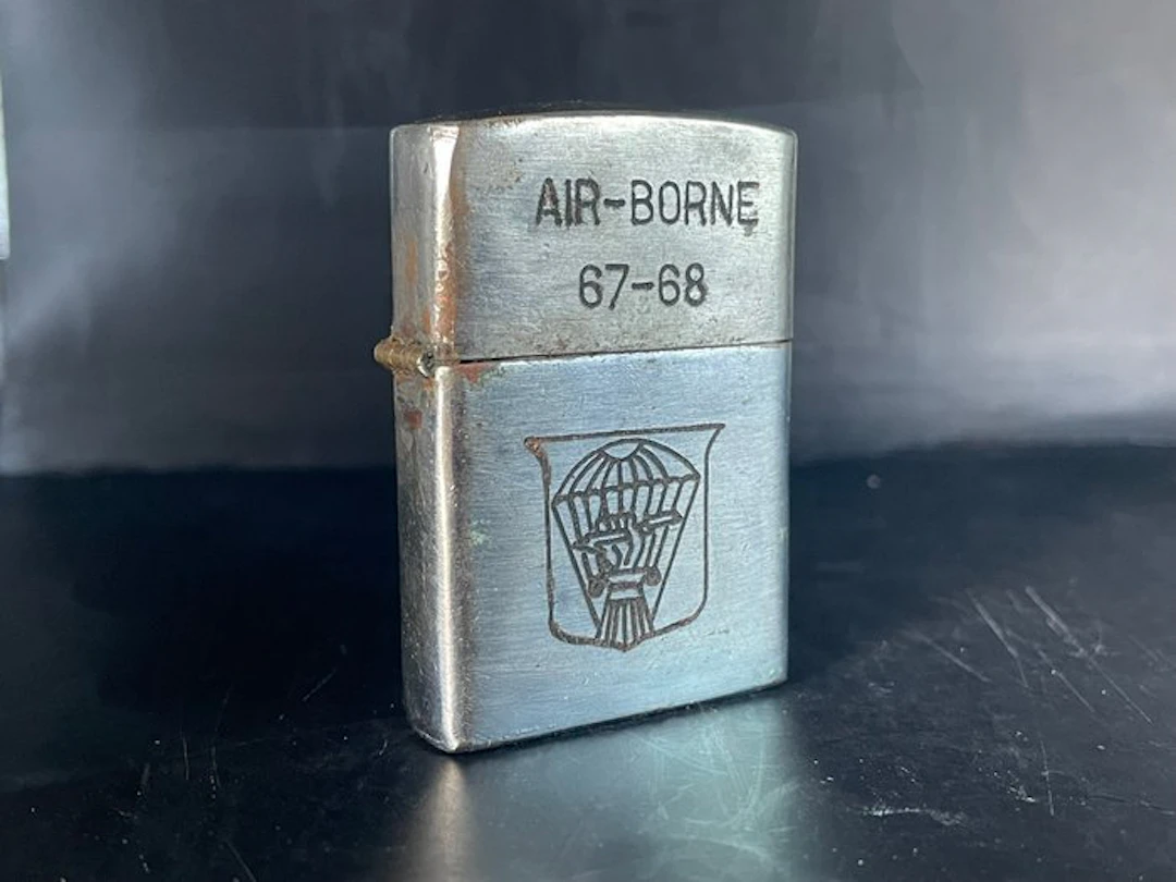 Zippo - ZIPPO VIETNAM AIR-BORNE 67-68 - No reserve price...