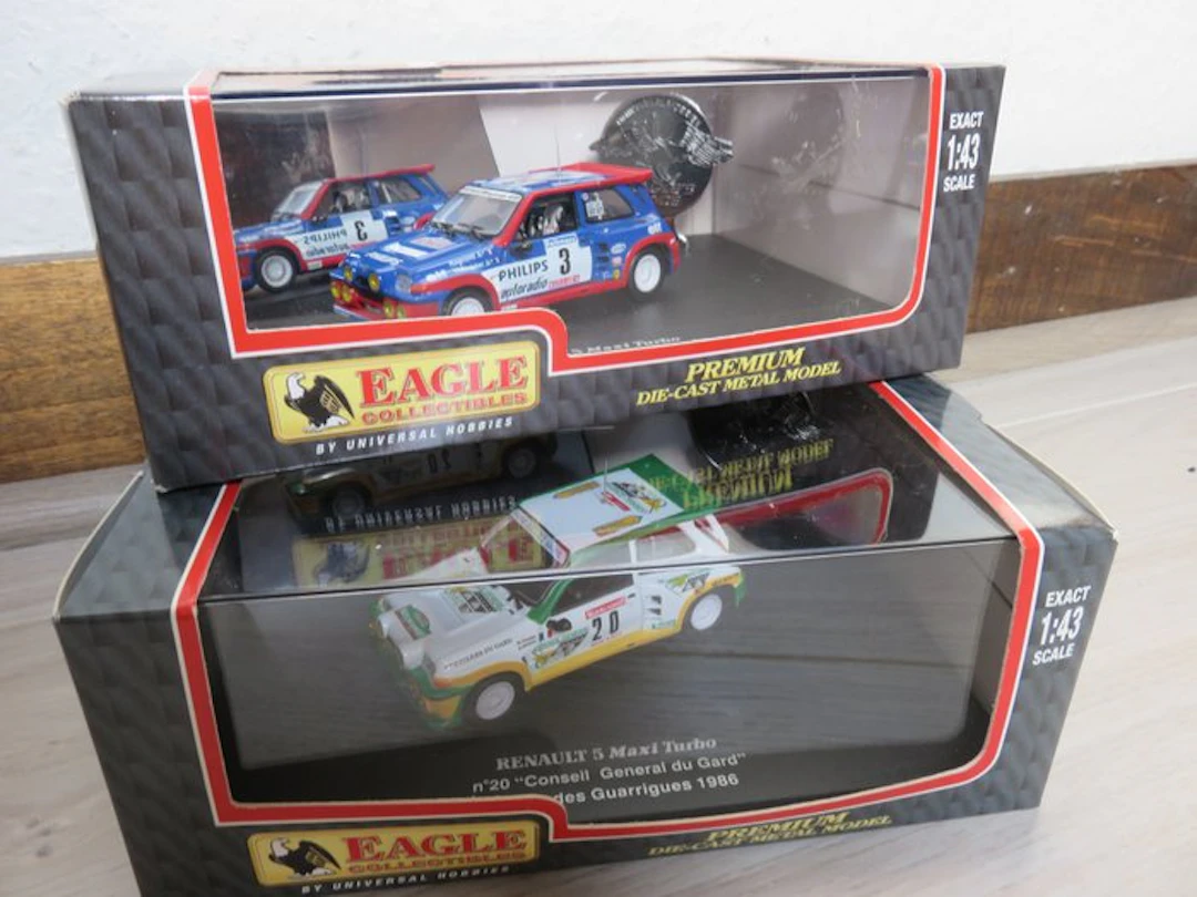 Universal Hobbies 1:43 - Model sports car (2) - Renault 5...