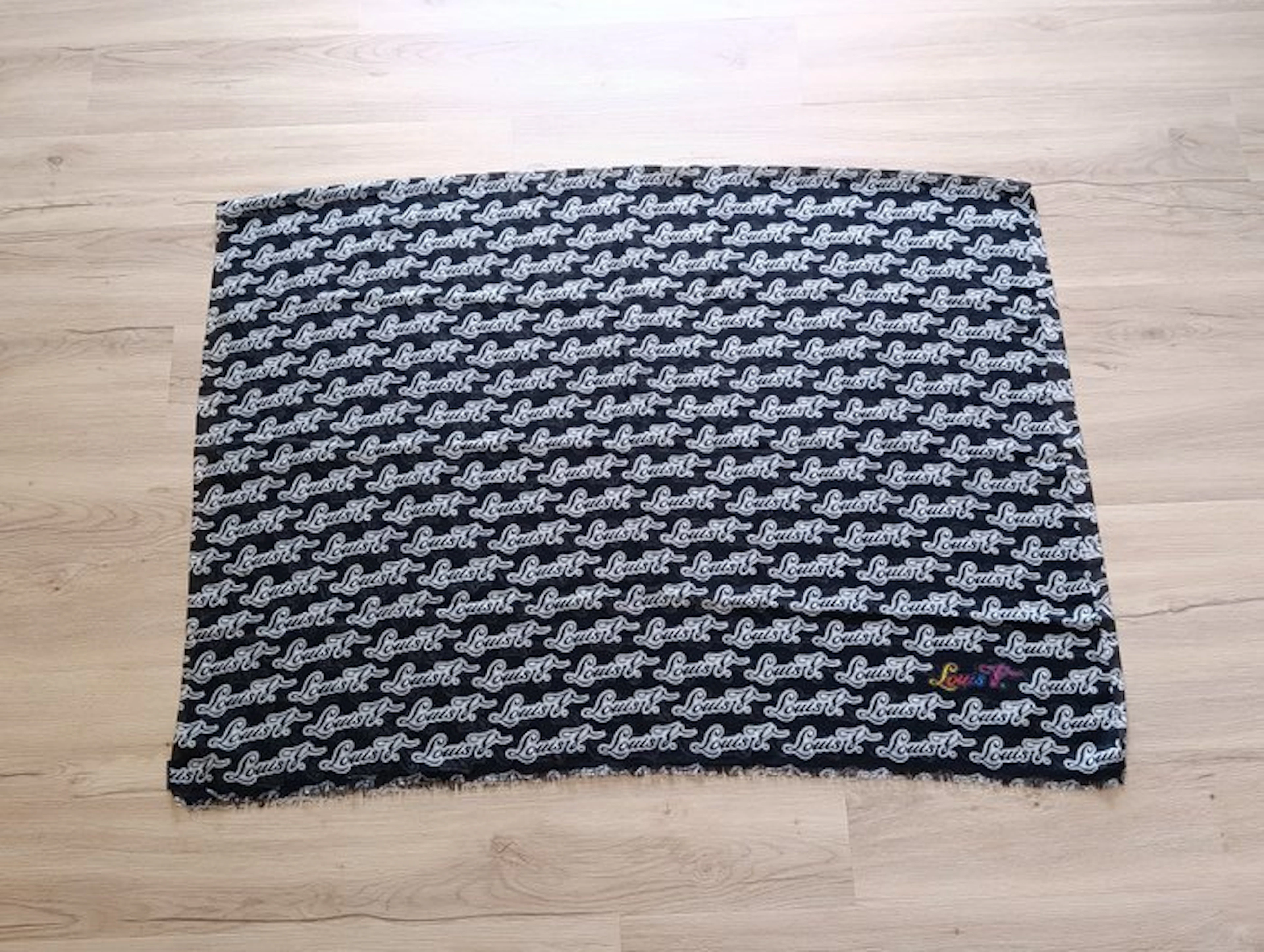 Louis Vuitton - M71628 - Foulard