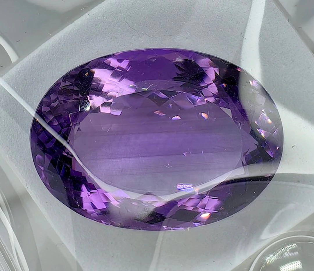 No reserve price Purple Amethyst - 52.80 ct - Instituto Gemólogico