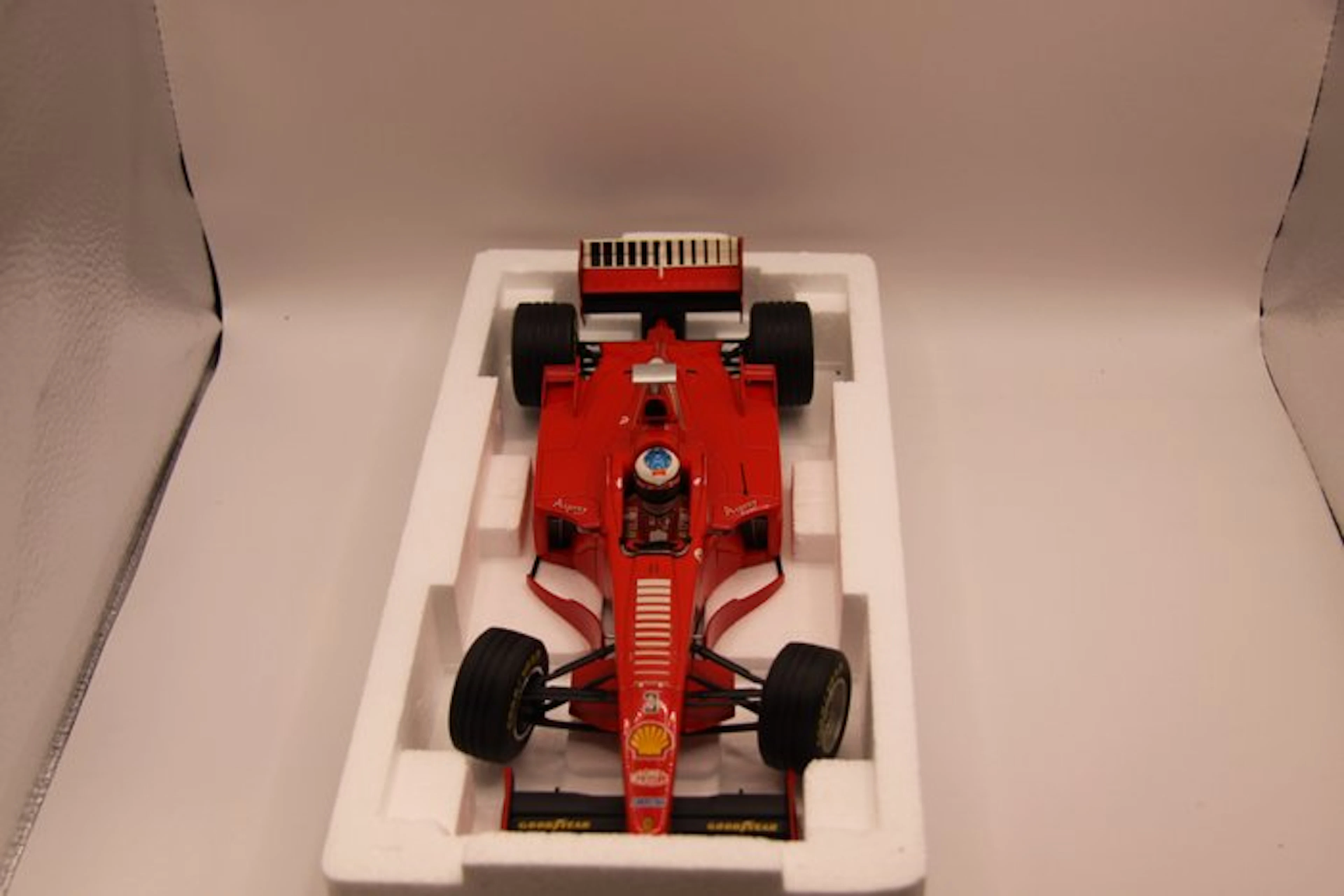 Paul's Model Art MS-Collection, MiniChamps 1:18 - Model race car - Ferrari F300