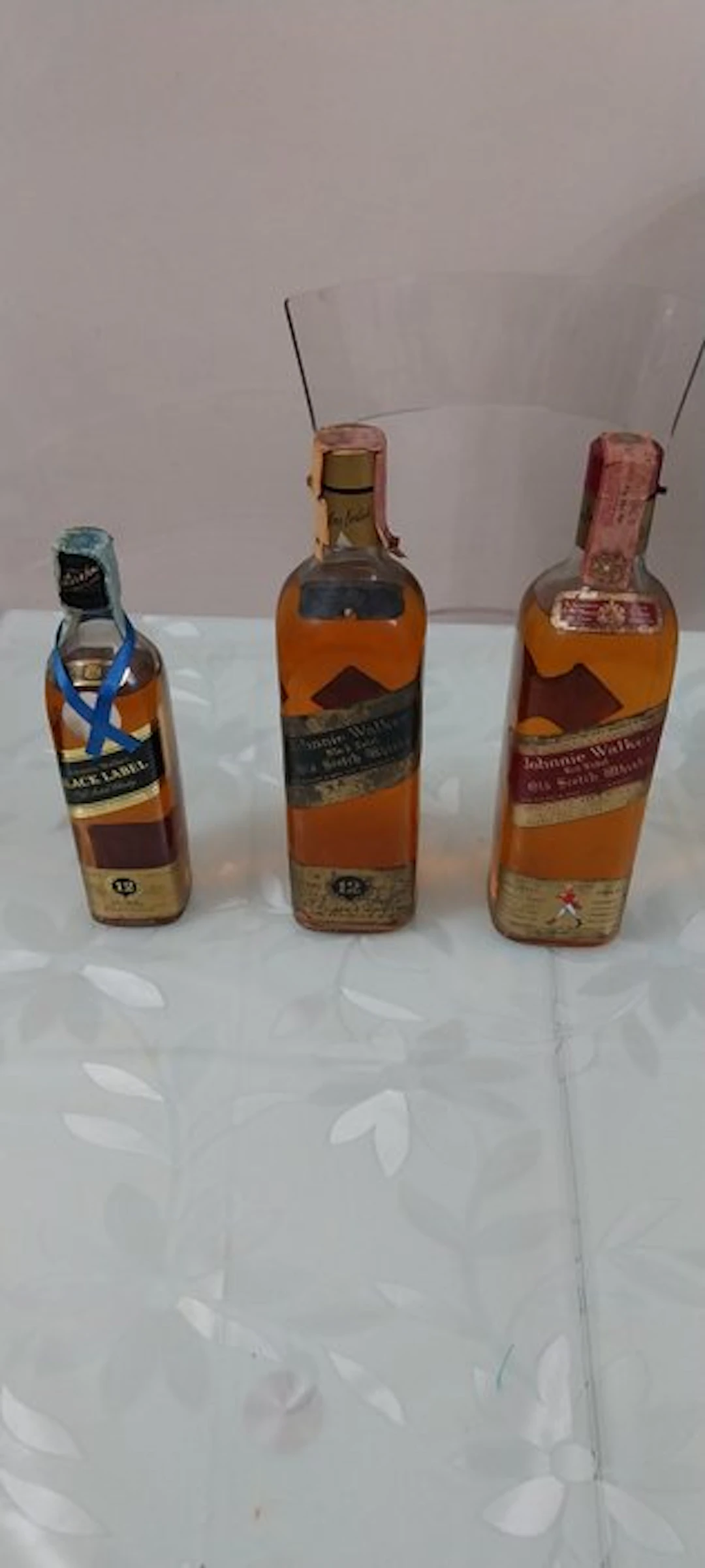 Johnnie Walker 12 years old Red & Black Label - b