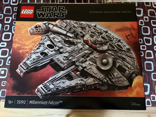 LEGO Set - 75192 - Star Wars - Millennium Falcon