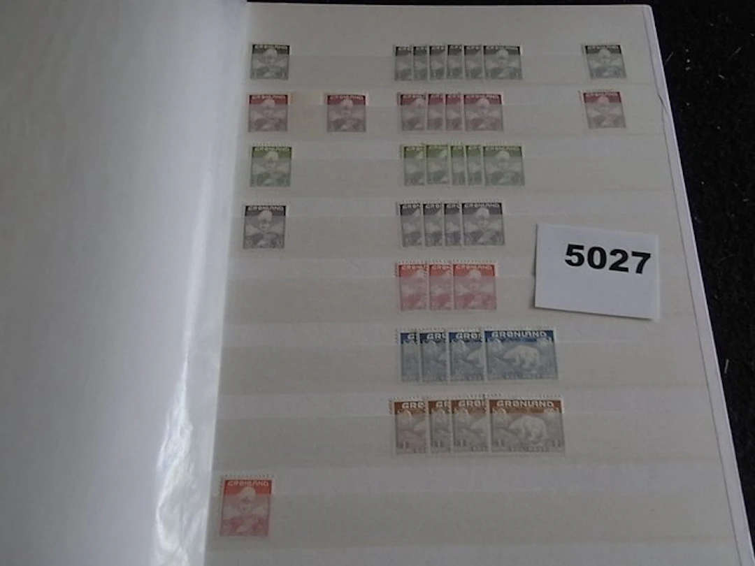 Greenland 1938/2001 - ex-dealer stock in dik album.