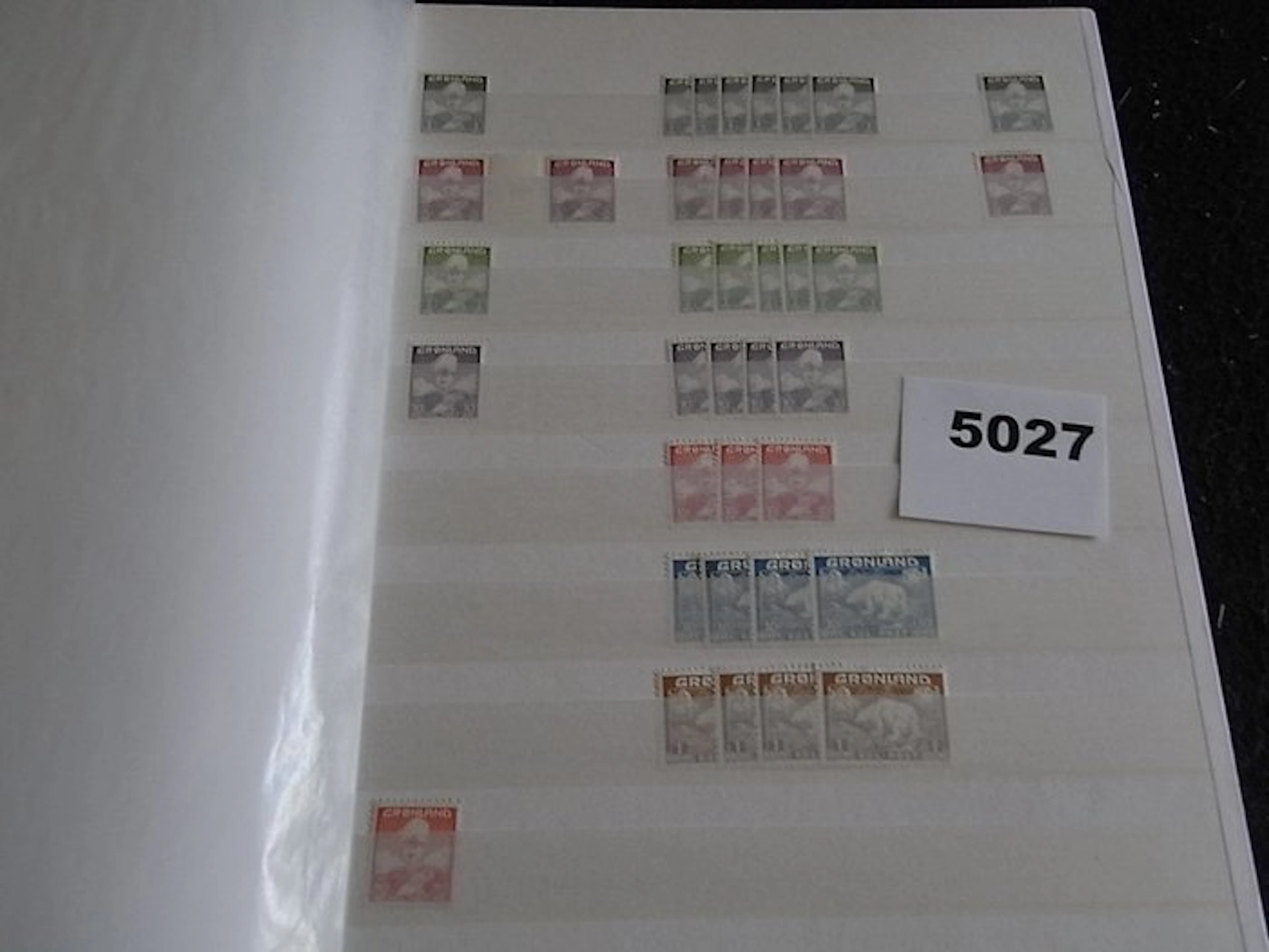 Greenland 1938/2001 - ex-dealer stock in dik album.