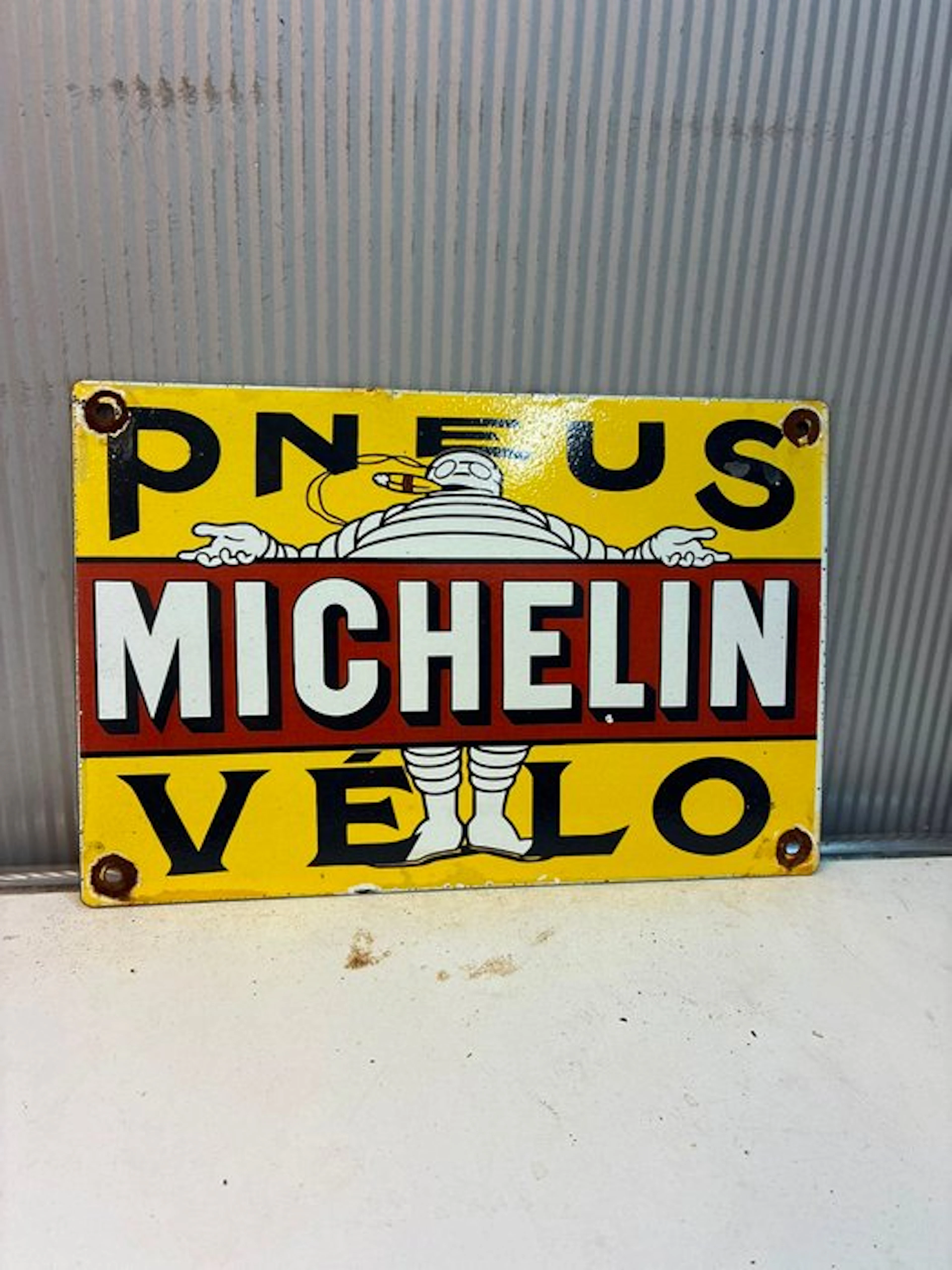 Michelin Pneus Vélo – Bibendum – Emaille Reclamebord - Enamel sign - Enamel