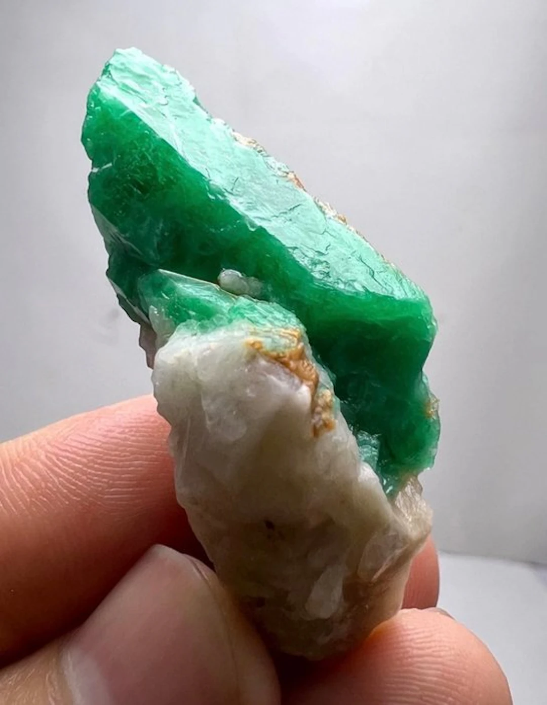 17 Gram. Top Green Panjshir Emerald Huge Crystal On...