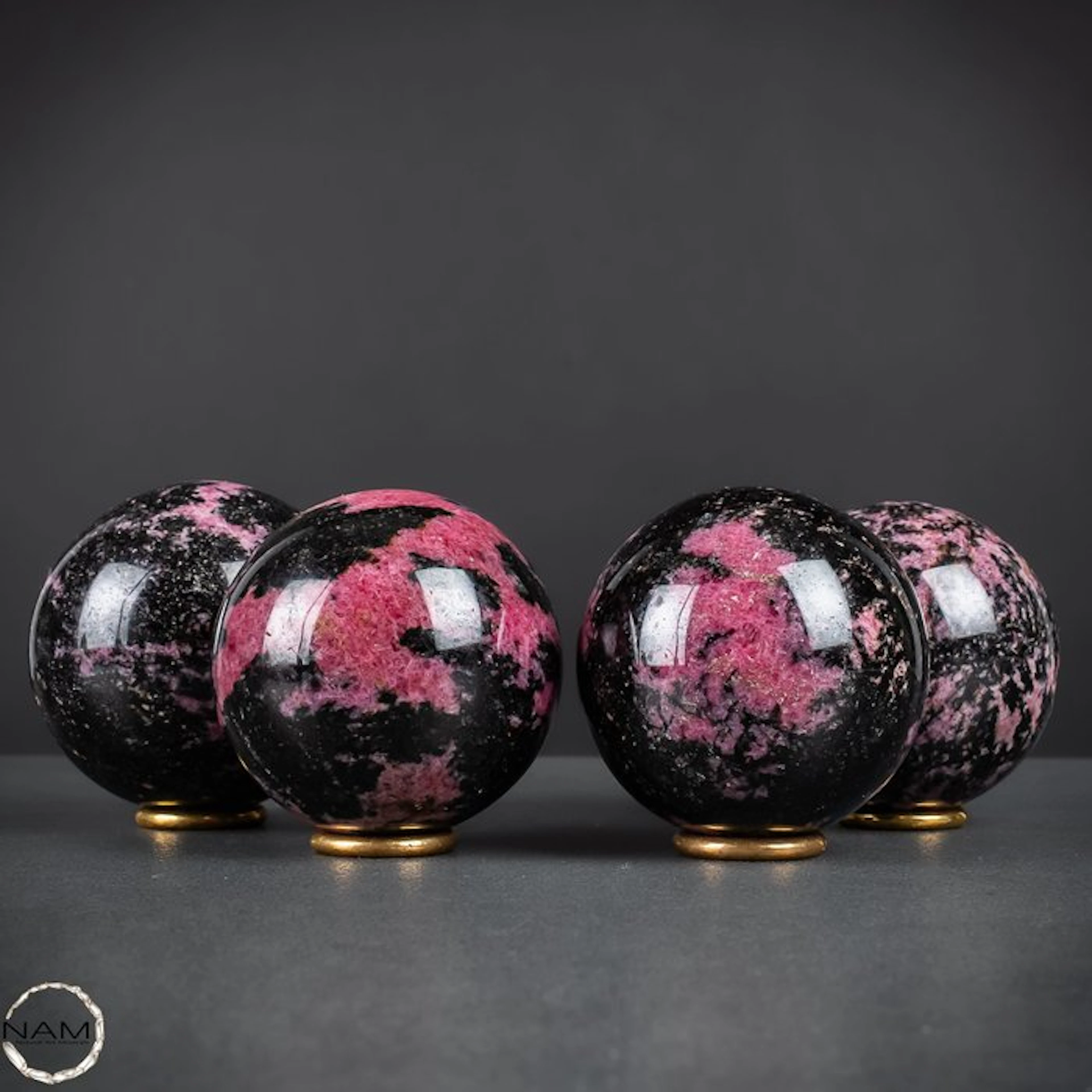 Natural rhodonite spheres – Set of four expressive specimens- 2143.13 g - (4)