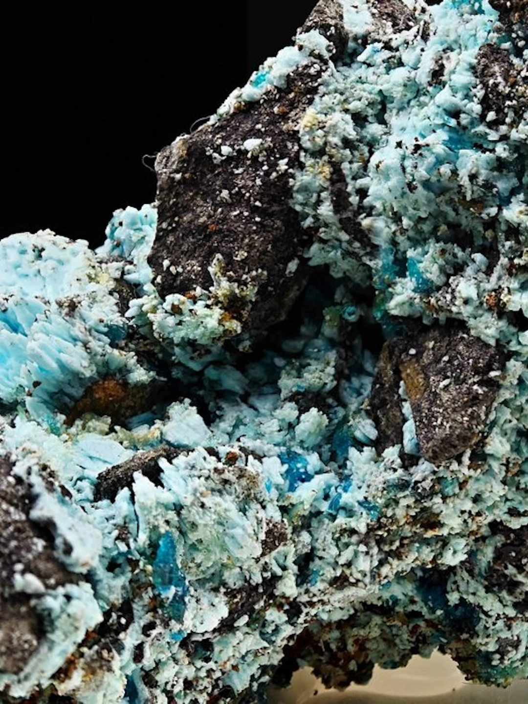 Rare blue calcantite