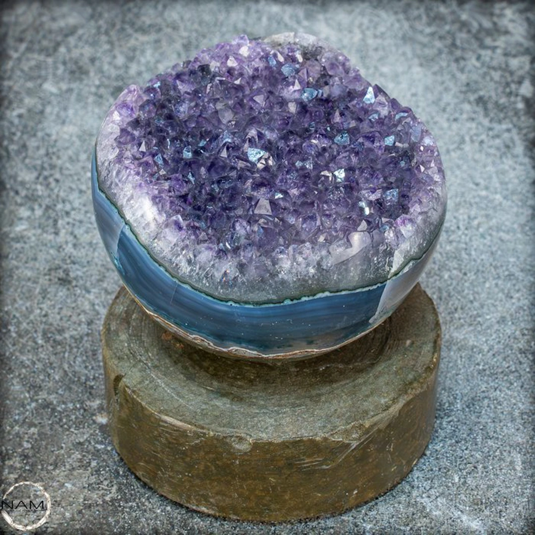 Top-quality amethyst druzy on a natural base Uruguay- 775.39 g