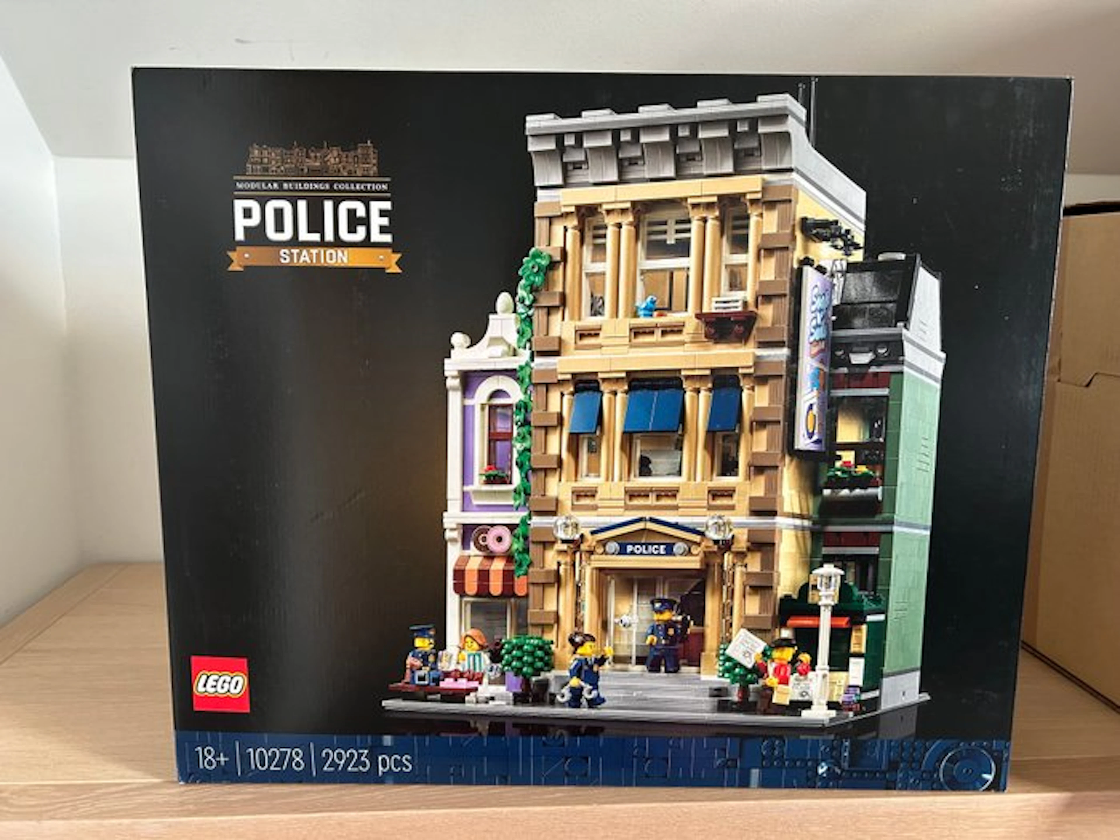 LEGO Set - 10278 - Creator Expert - Police Station - ongeopende verzegelde doos