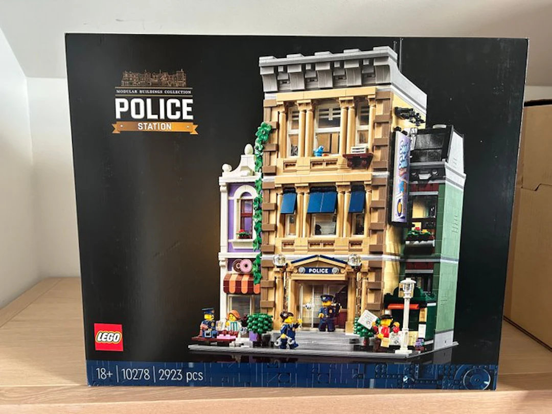 LEGO Set - 10278 - Creator Expert - Police Station - ongeopende verzegelde doos