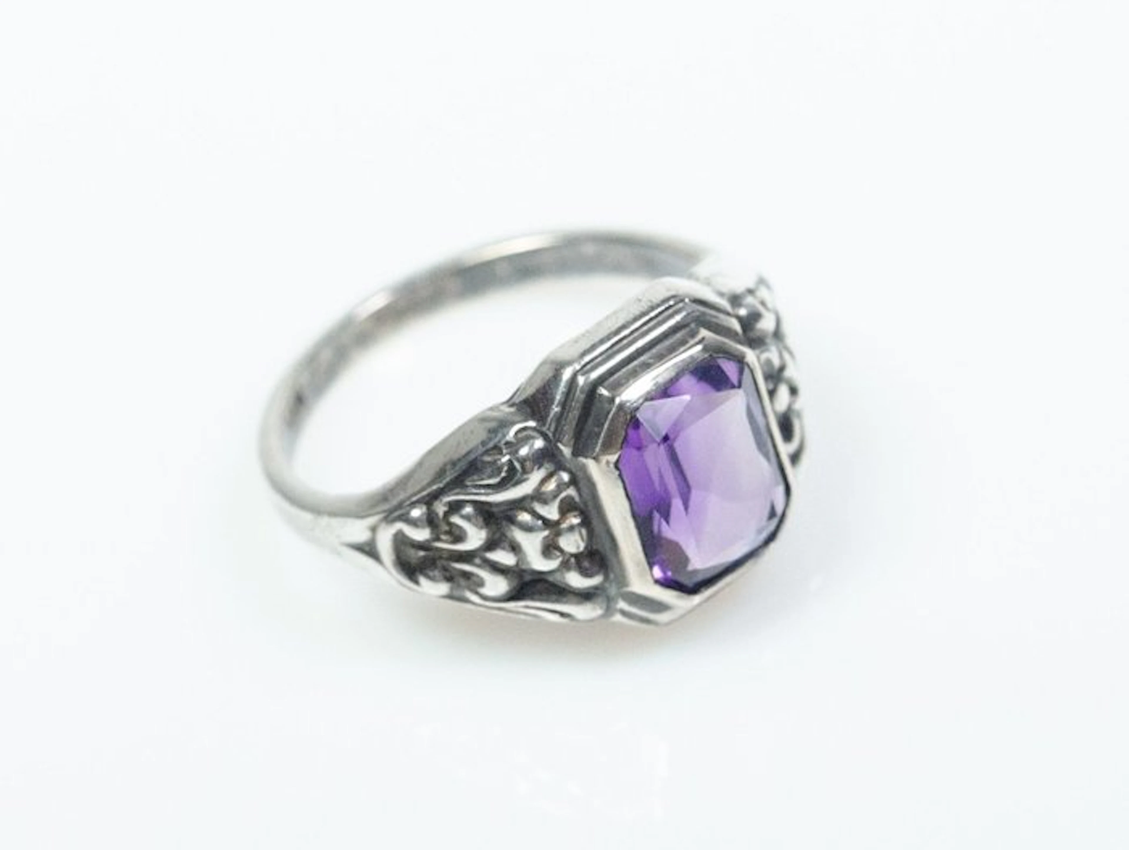 - 835 silver - natural amethyst - Ring