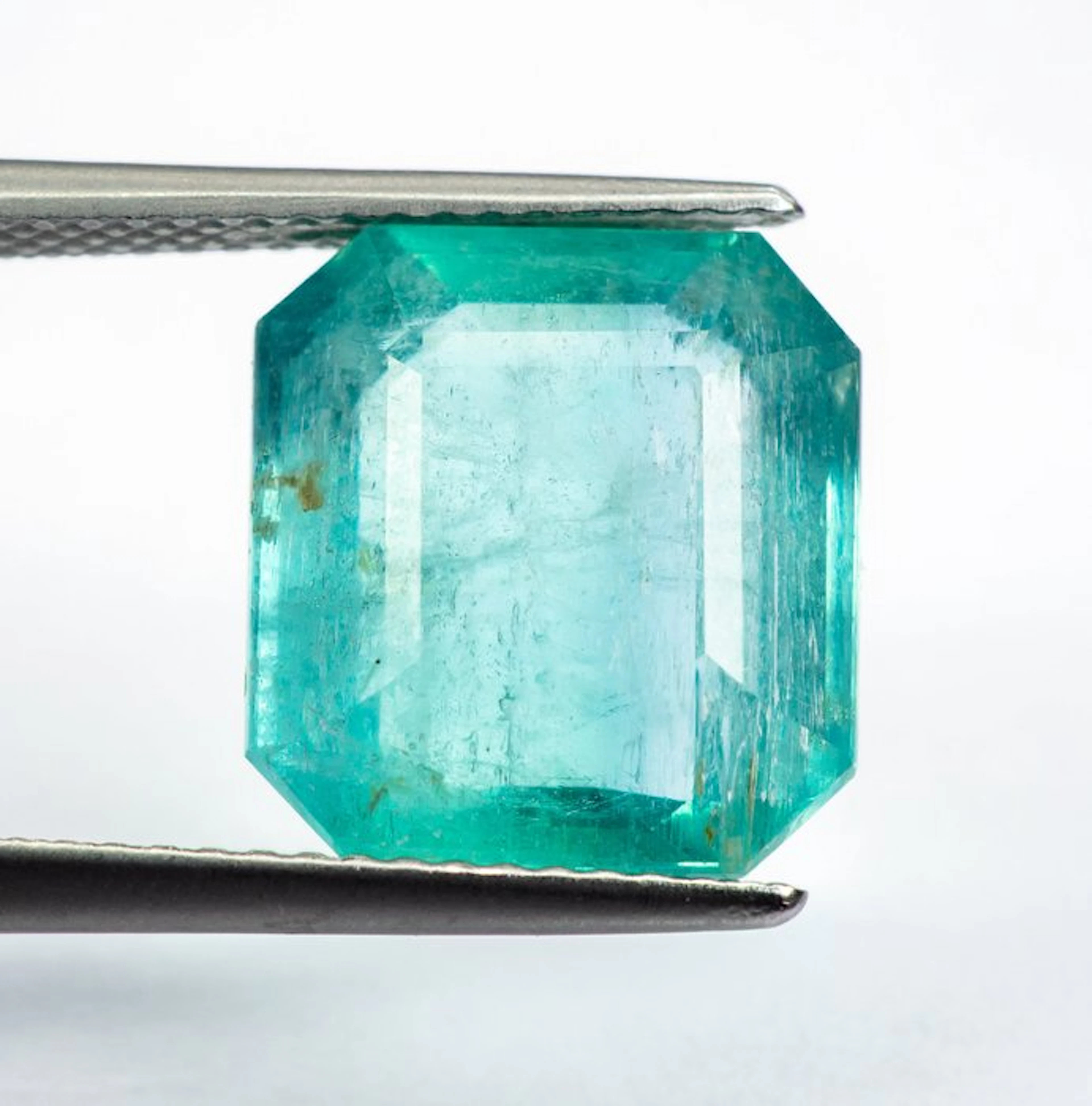 No reserve price Green Emerald - 6.84 ct - International...