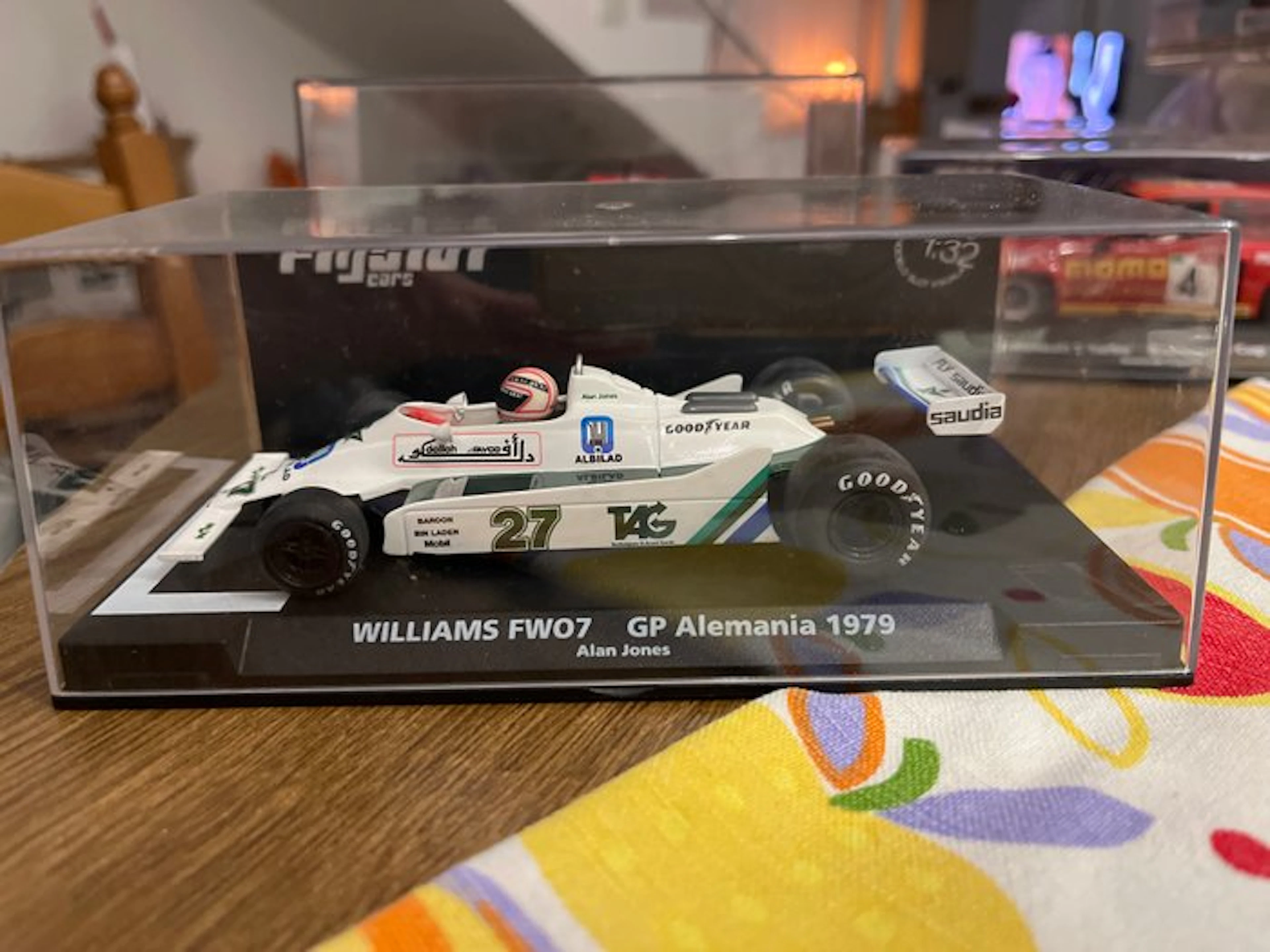 Flyslot 1:32 - Model sports car - Williams FW07