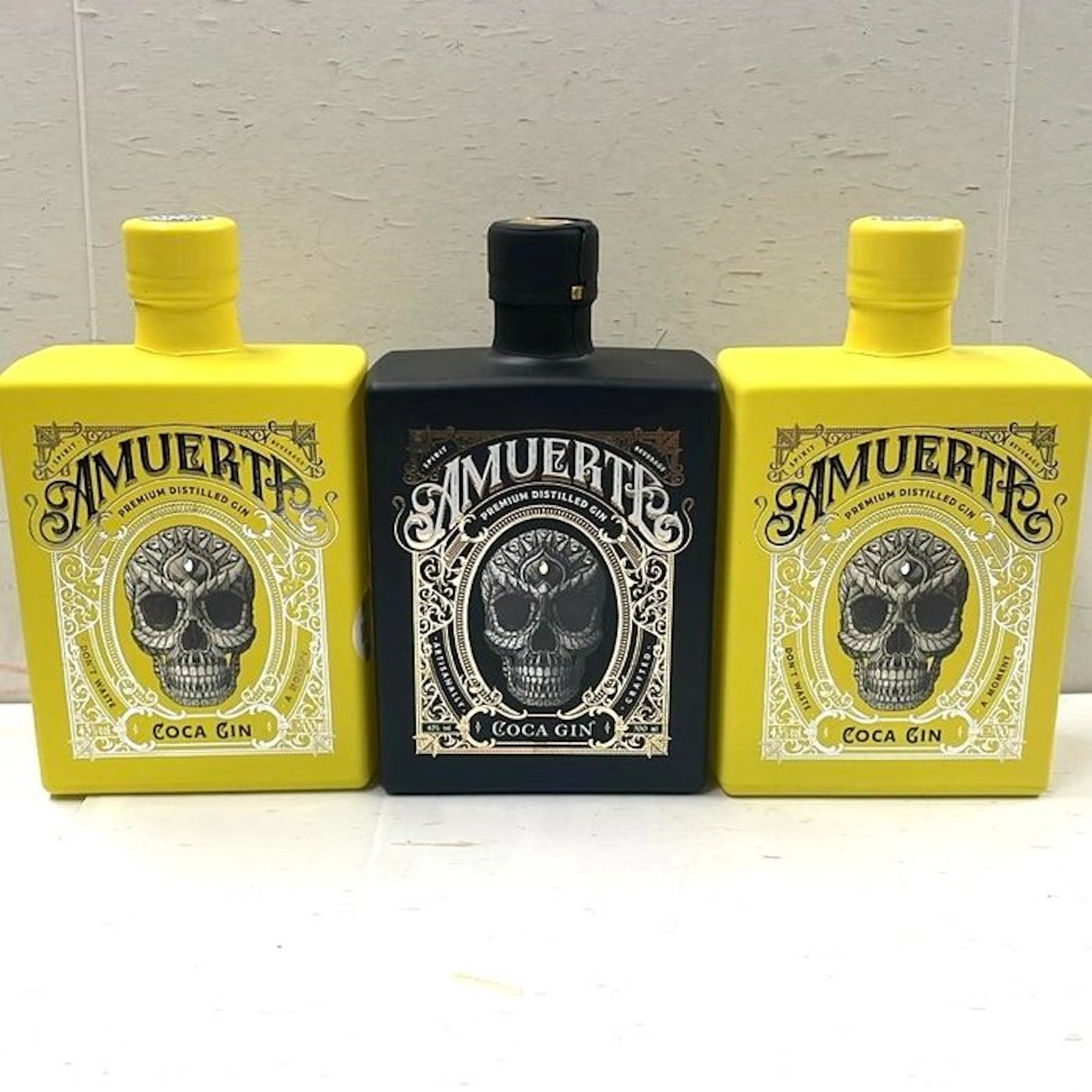 Amuerte - Coca Leaf Gin - Black & Yellow - b. 2025 - 70cl - 3 bottles
