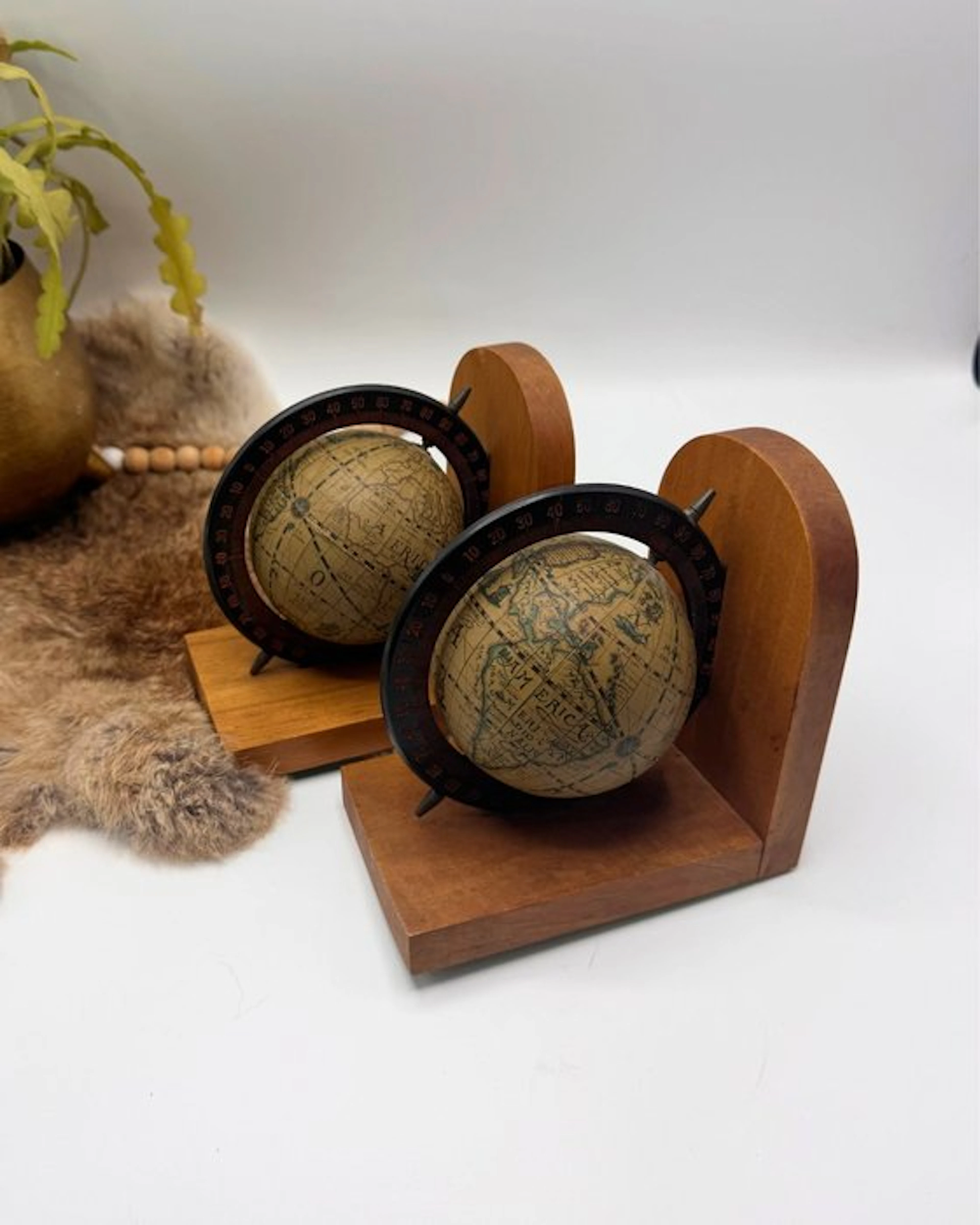 Set van 2 vintage wereldbol - Bookends - Metal