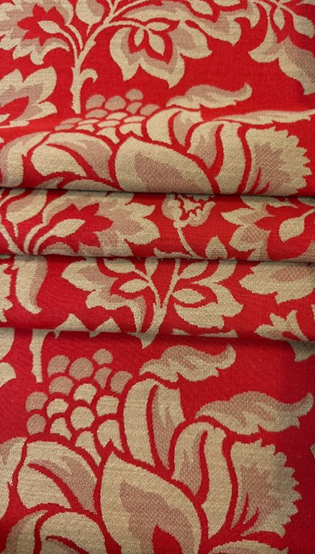 1780★Fine floral jacquard fabric with a classic and elegant character