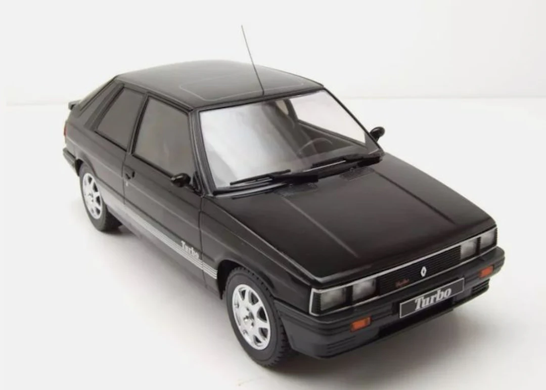 IXO 1:18 - Model car - Renault 11 Turbo - 1985 - Zwart