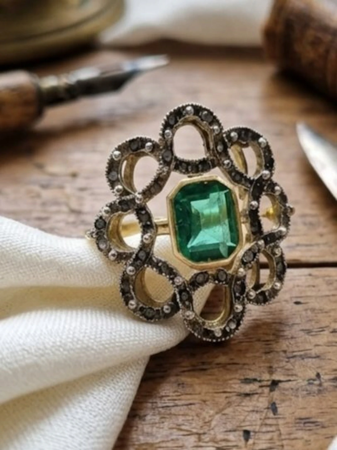No reserve price - Ring - 9 kt. Silver, Yellow gold Emerald - Diamond