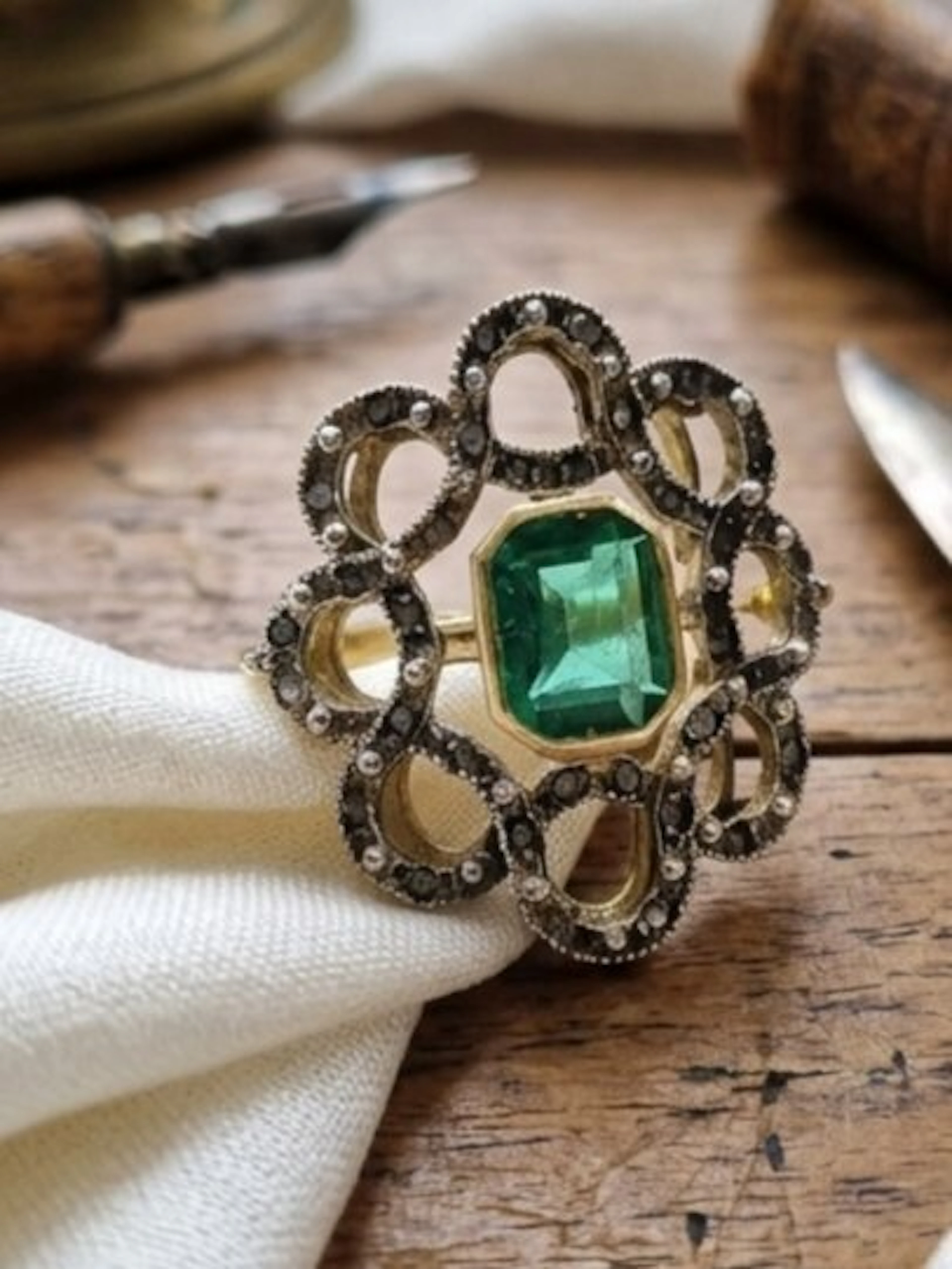 No reserve price - Ring - 9 kt. Silver, Yellow gold Emerald - Diamond