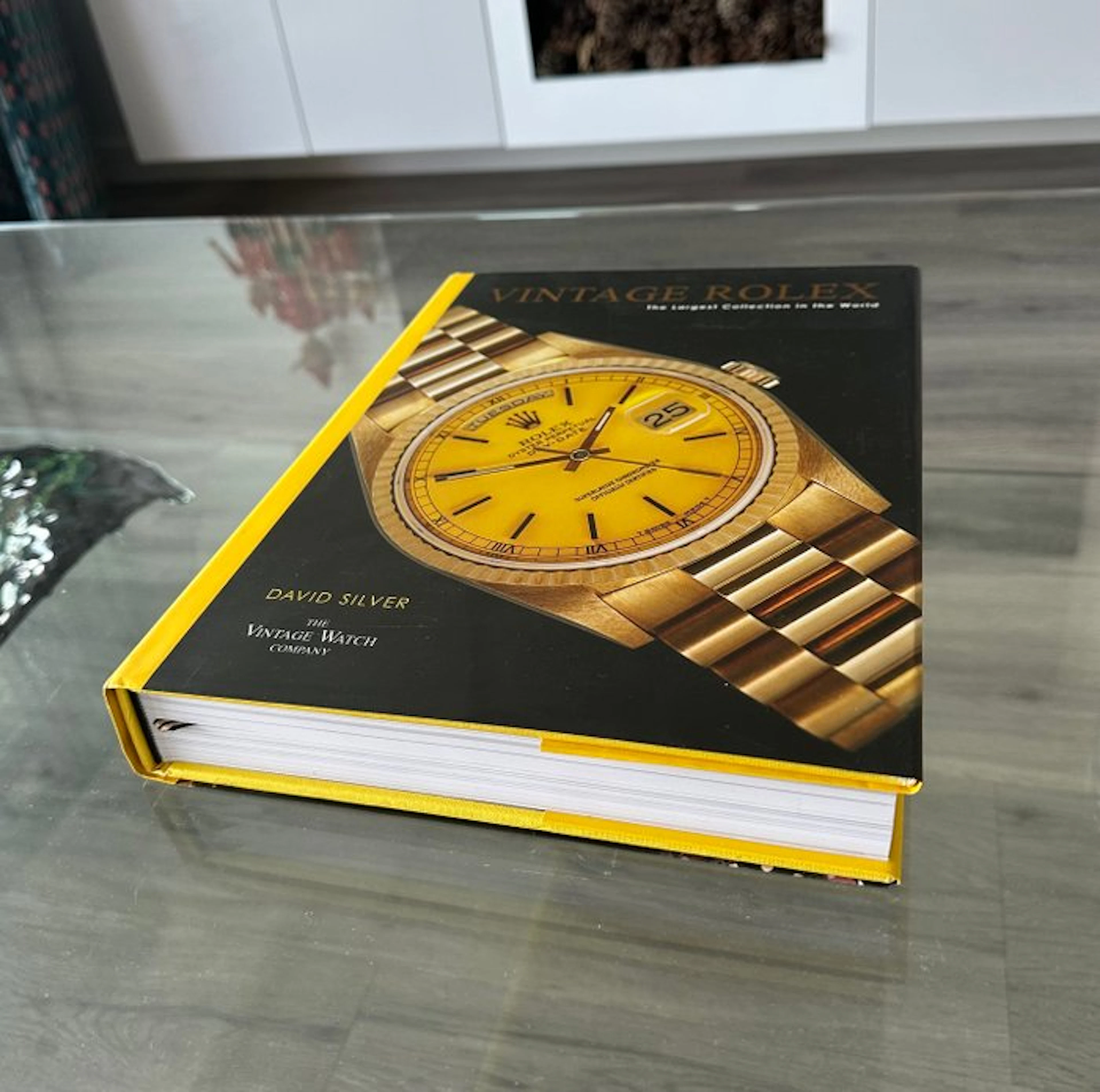 Rolex - Mega Big Size - 383 Pages - Book - 5 x 24 X 32 CM