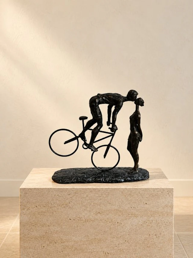 Sculpture, Samen op weg – Romantisch - Handgemaakt - 30 cm - Resin, Metal