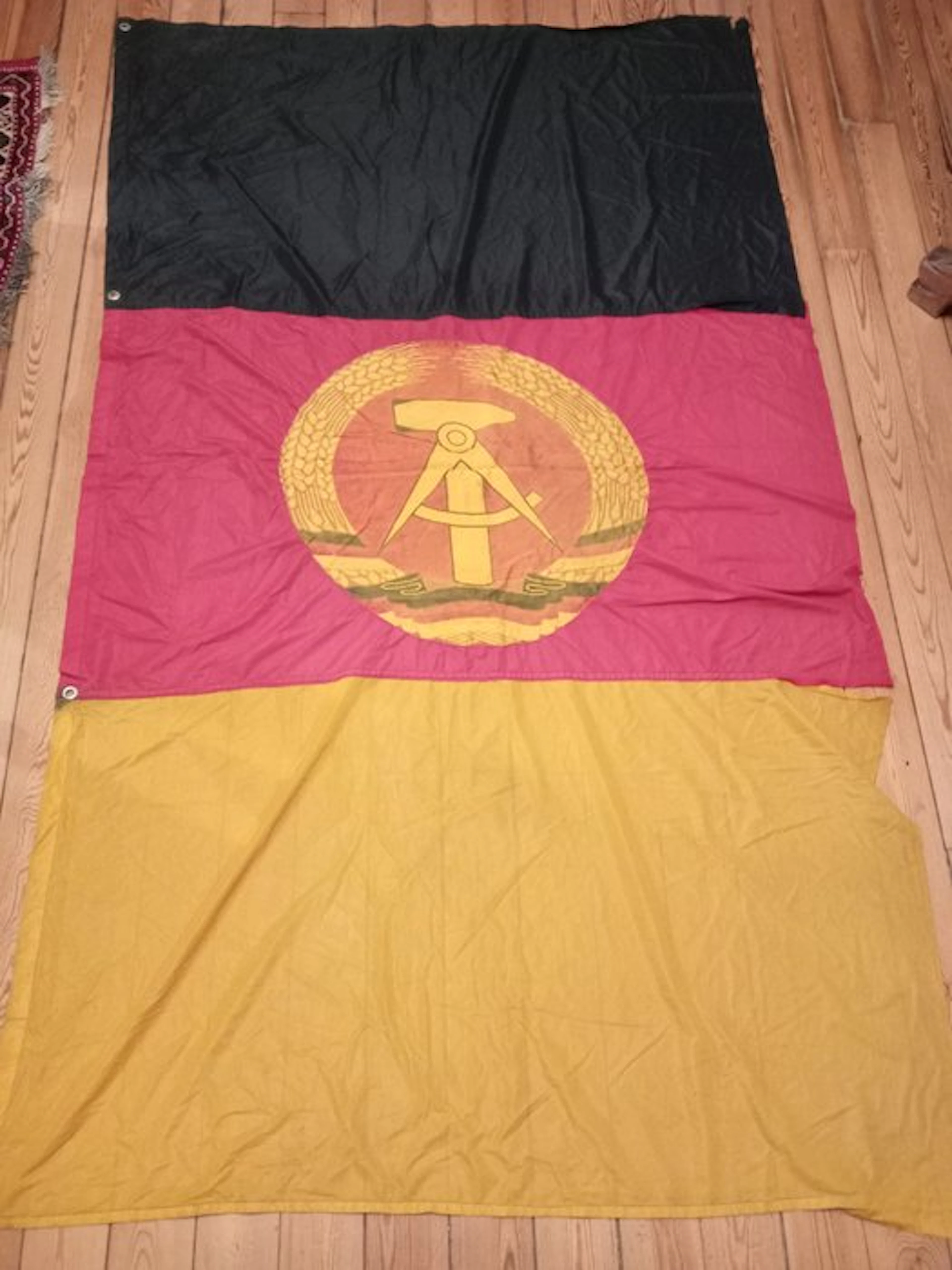 Germany - Flag - Drapeau allemand Ex-RDA - 225 X 130 CM.