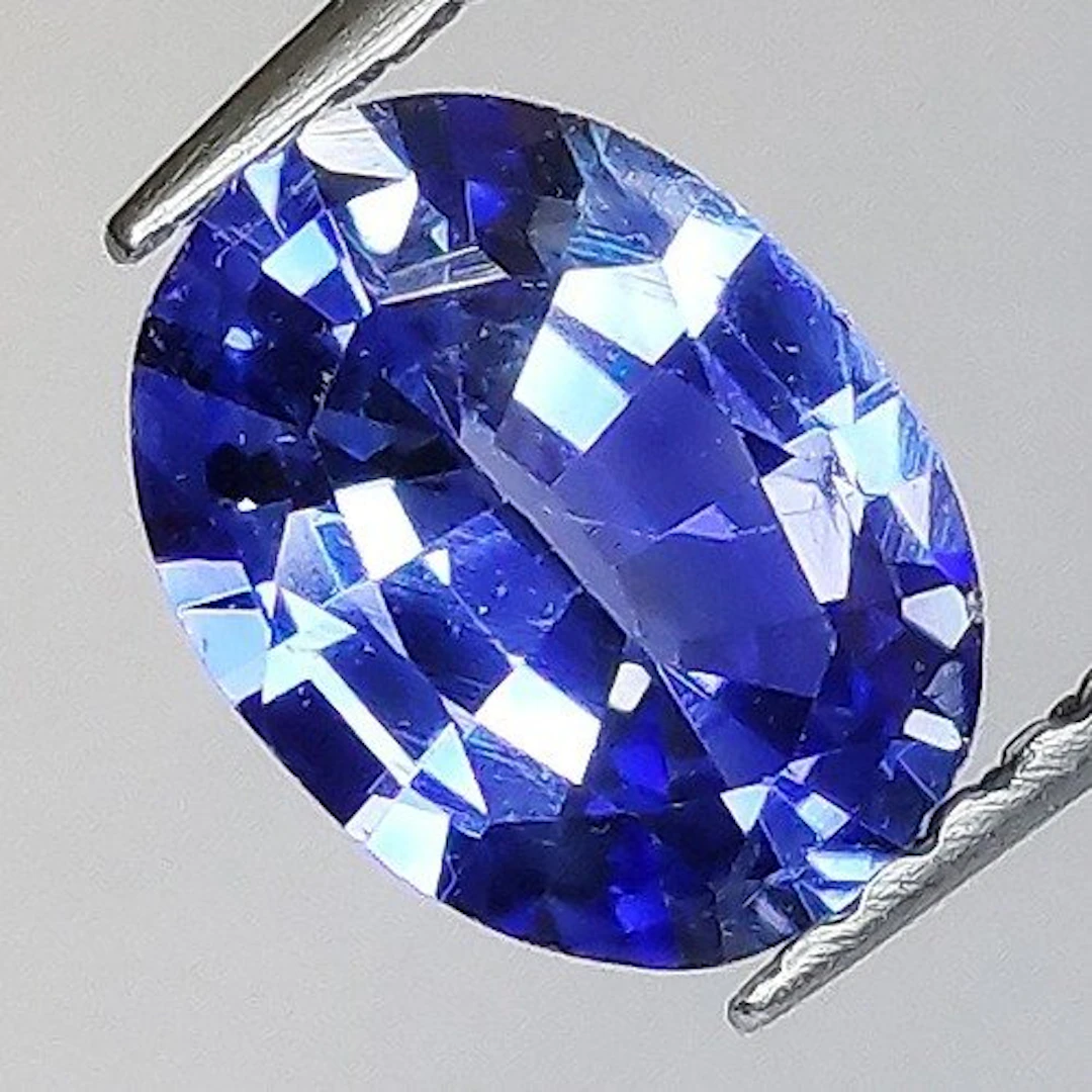 1 pcs Blue Sapphire - 1.24 ct - Antwerp Laboratory for Gemstone Testing (ALGT)