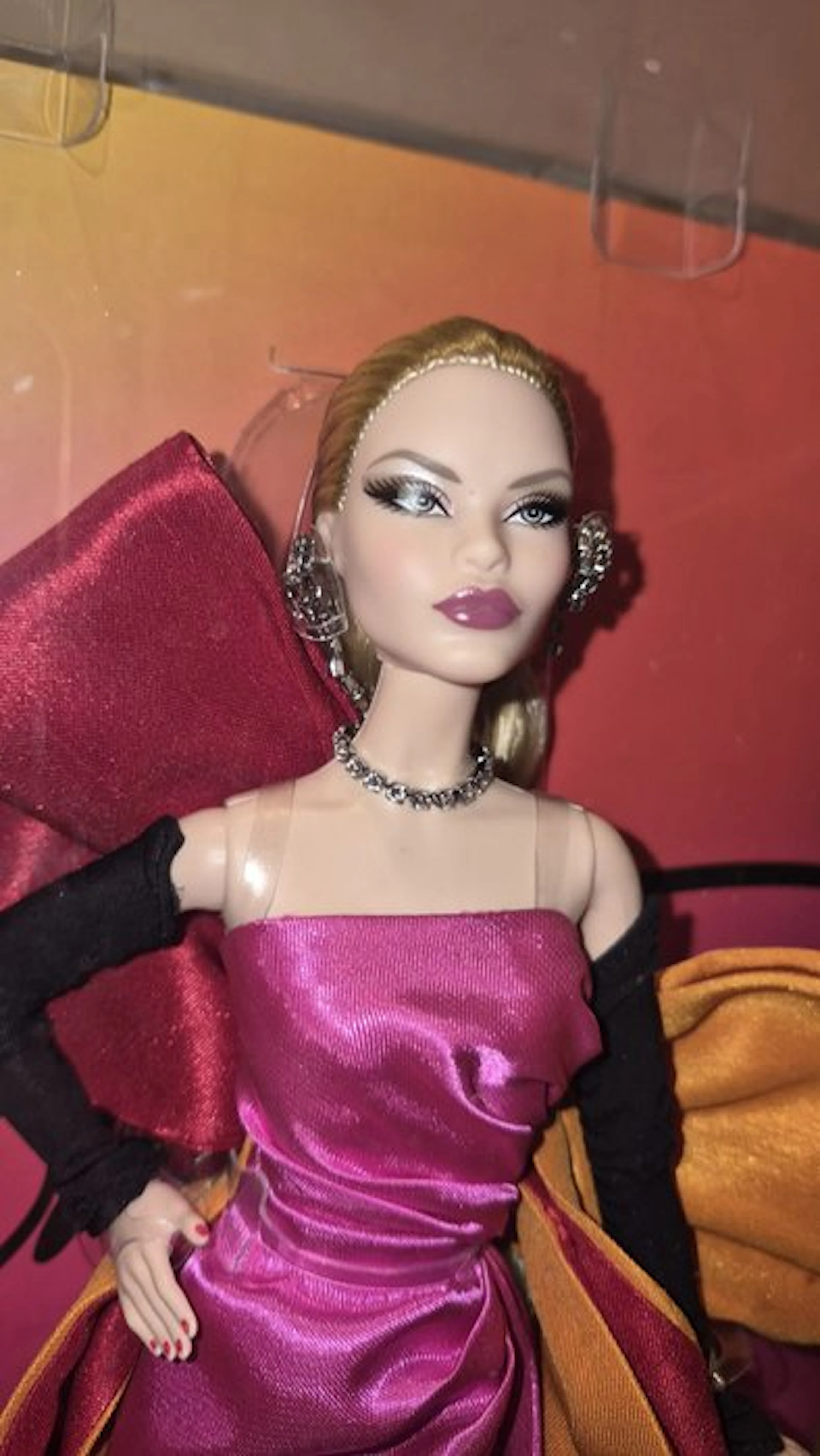 Mattel - Barbie doll Barbie Styled by Design Suim Noh nuova. - 1990-2000