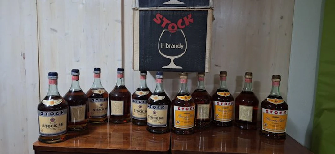 Stock - Magnum - b. 1980s - 1.5 Litres - 11 bottles