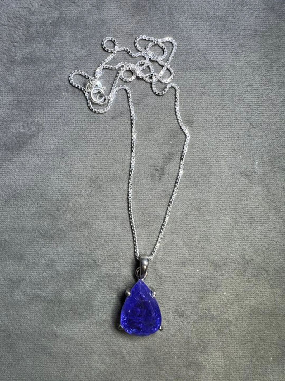 Necklace: Natural-cut Tanzanite pendant + 925 silver base...