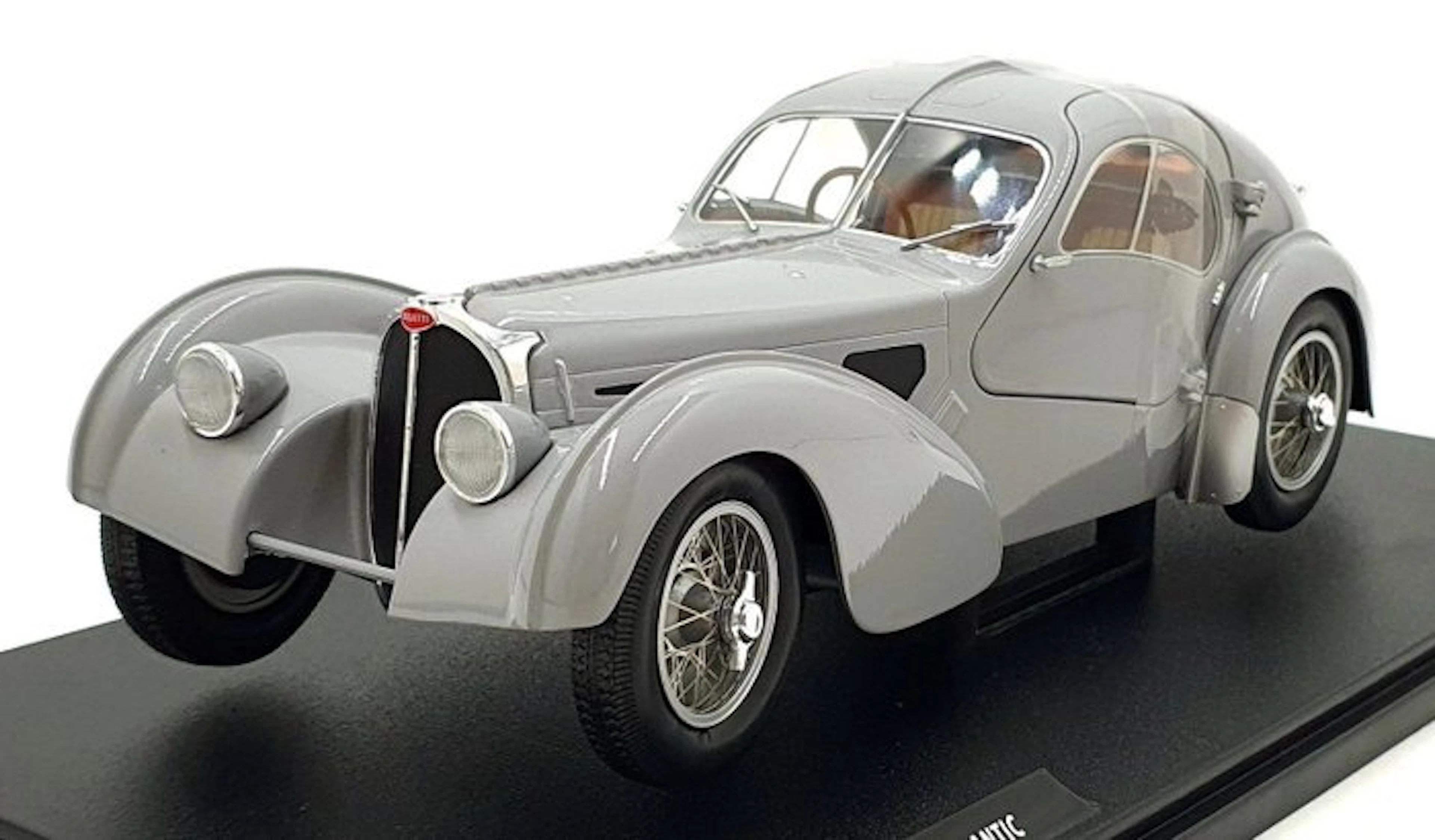 Solido 1:18 - Model car - Bugatti Type 57 SC Atlantic