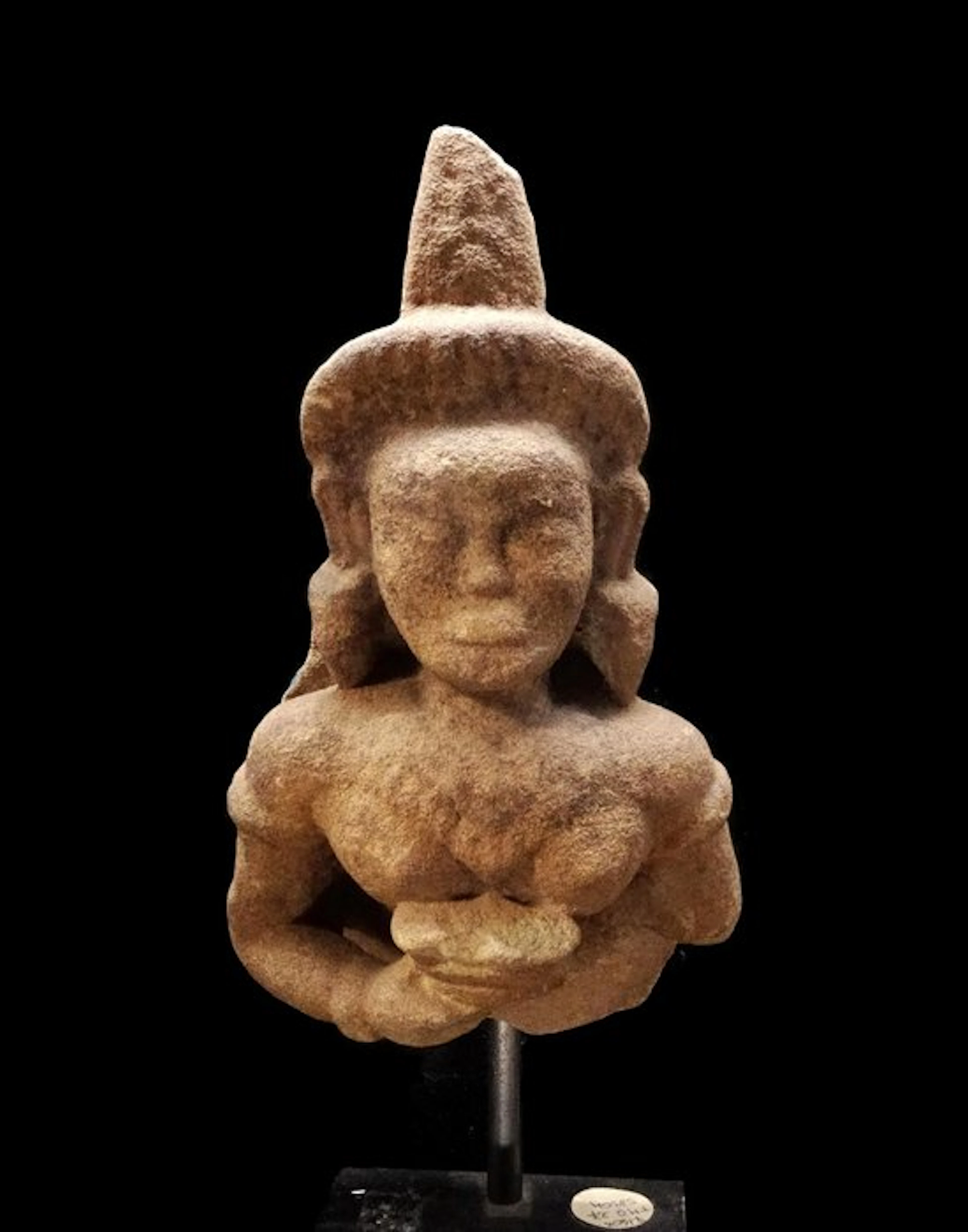 Ancient Khmer - Bust of a deity in sandstone - Khmer art...