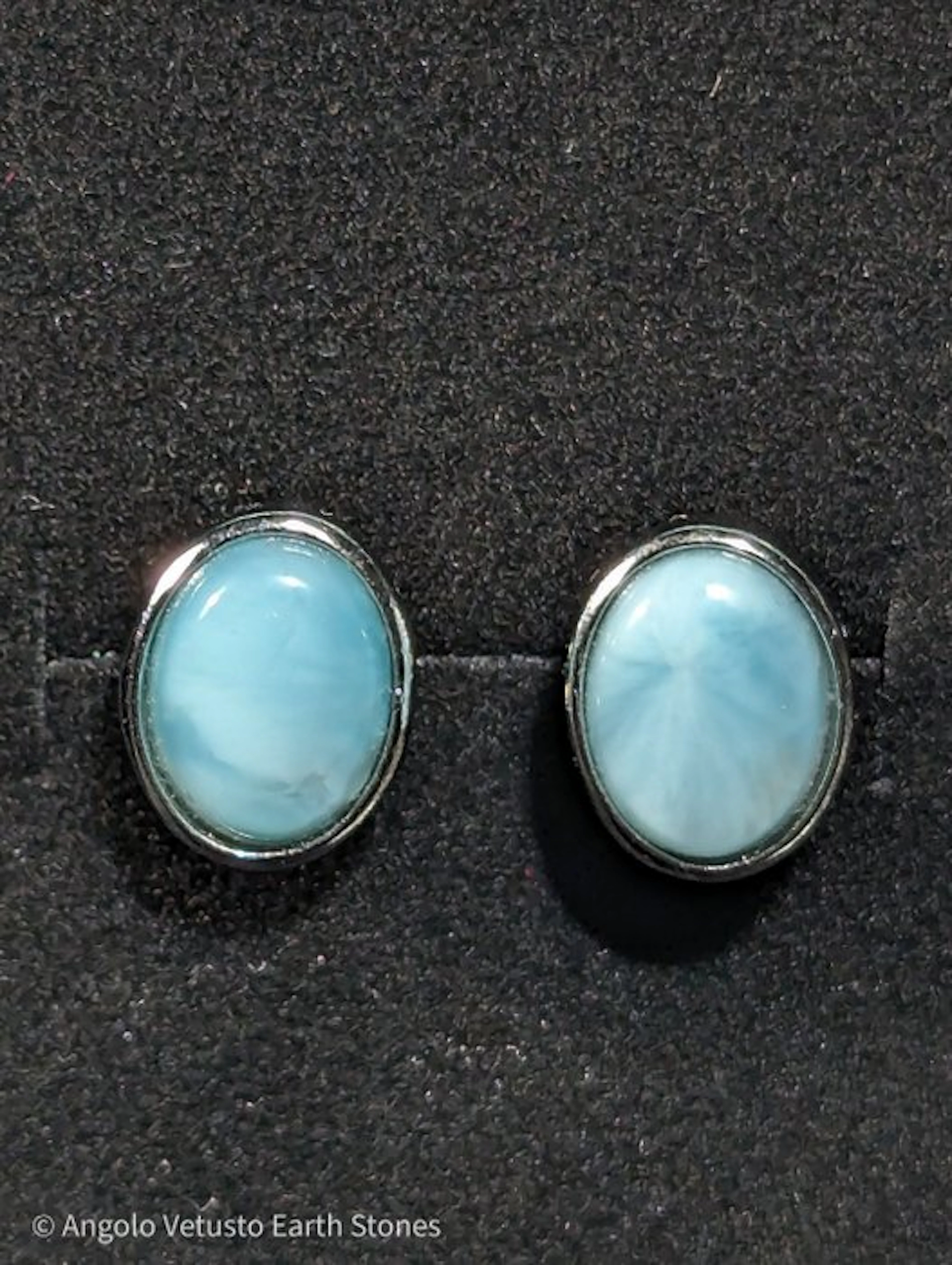 1.54 g - Beautiful 925 Silver Earrings