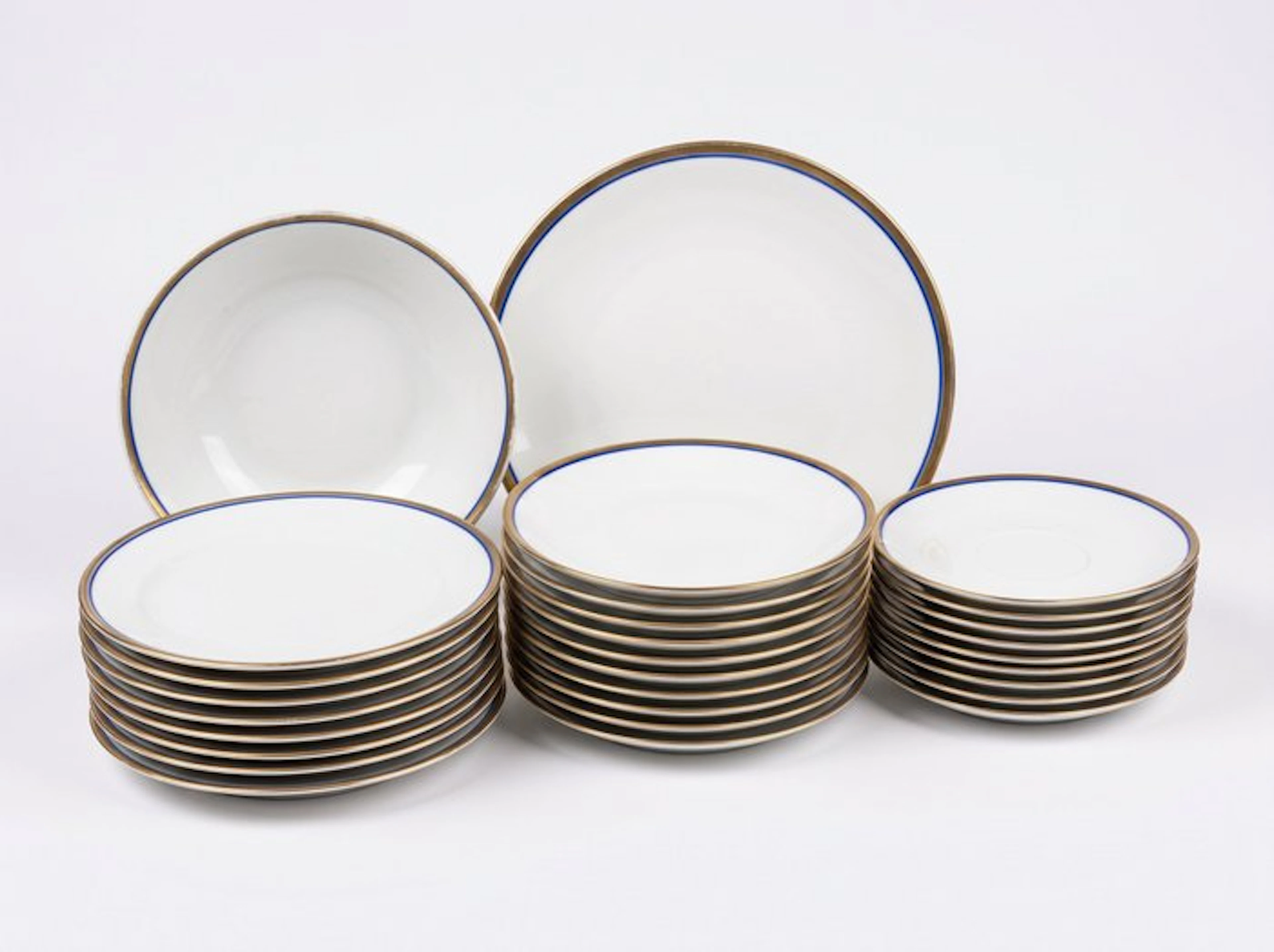 Table service (32) - Porcelain