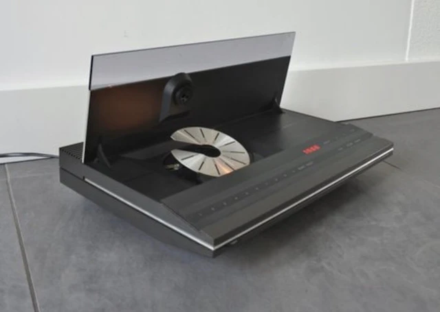 Bang & Olufsen - Beogram CDX 2 CD player
