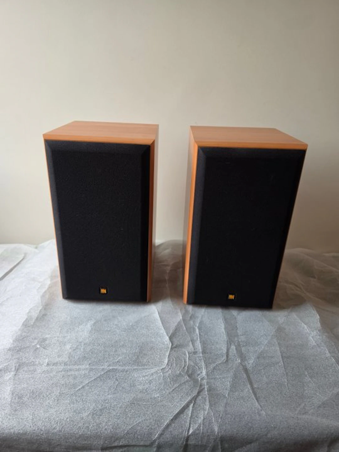 Kef - Cresta 2 Speaker set
