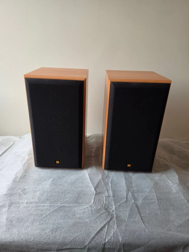 Kef - Cresta 2 Speaker set