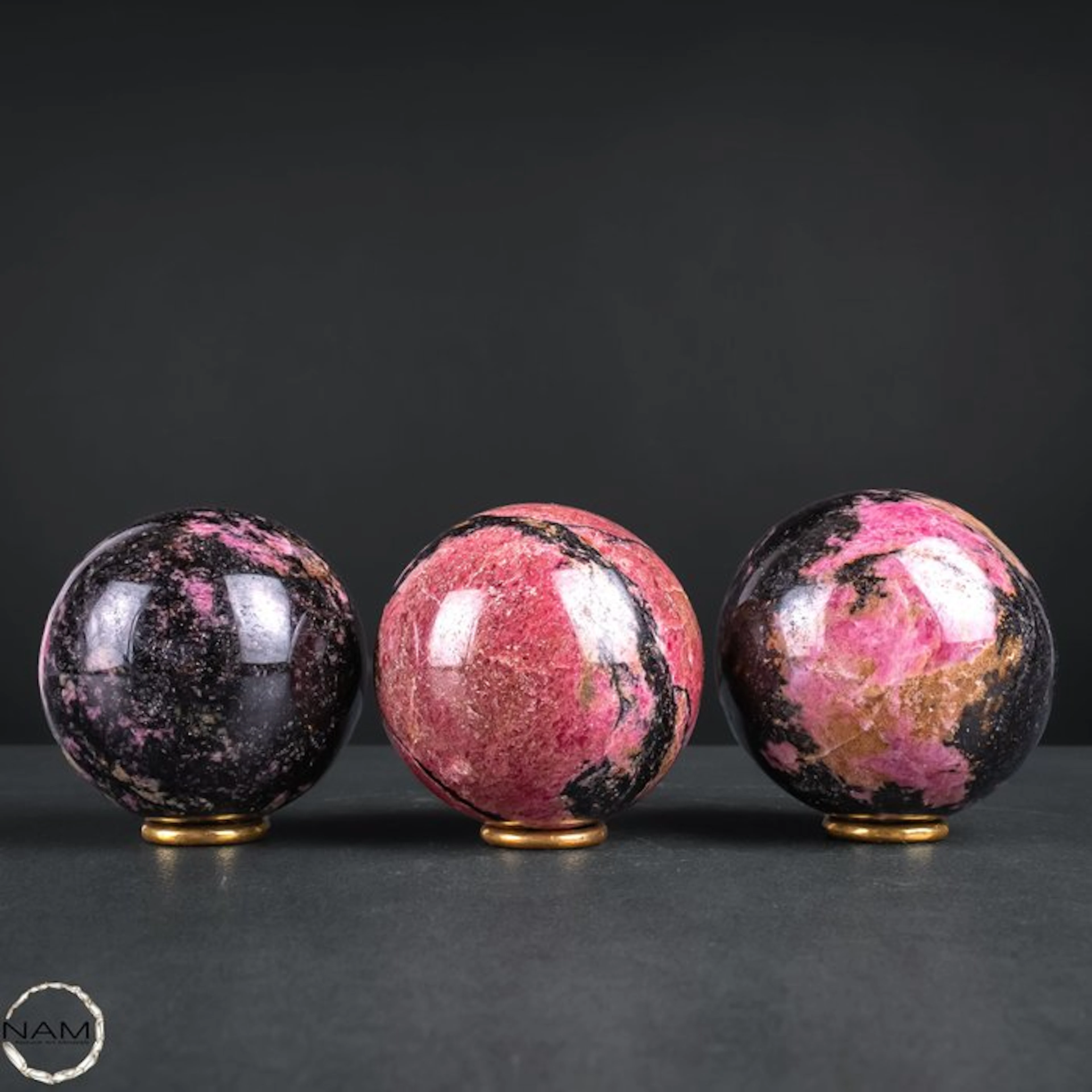 Beautiful Rhodonite sphere set – Powerful elegance in...