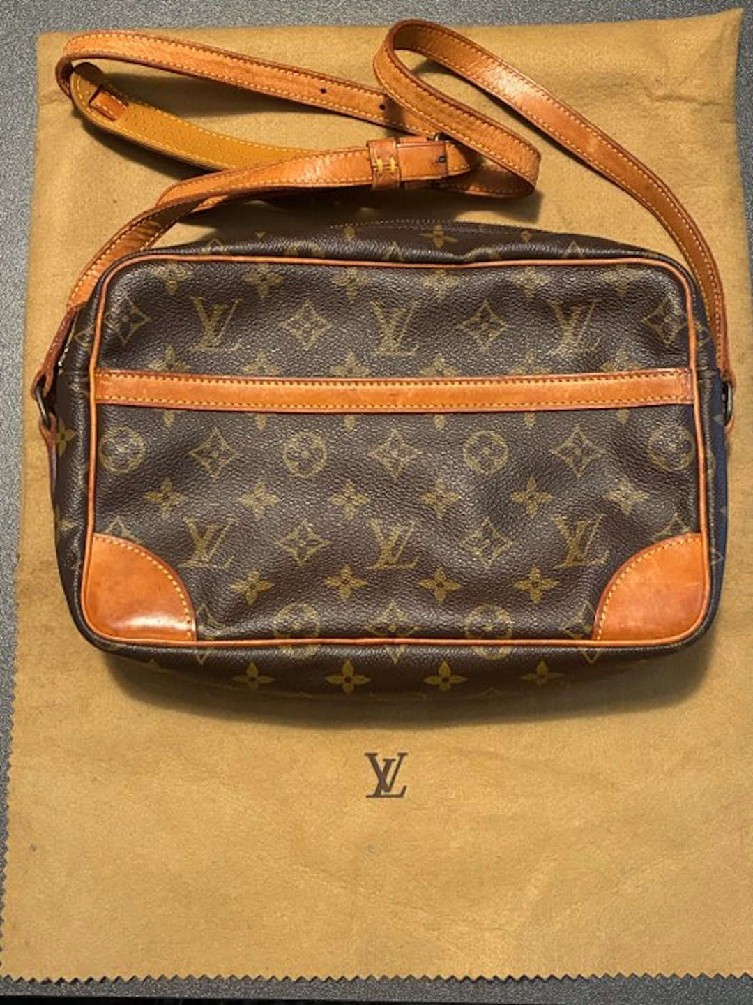 Louis Vuitton - Trocadero - Crossbody bag