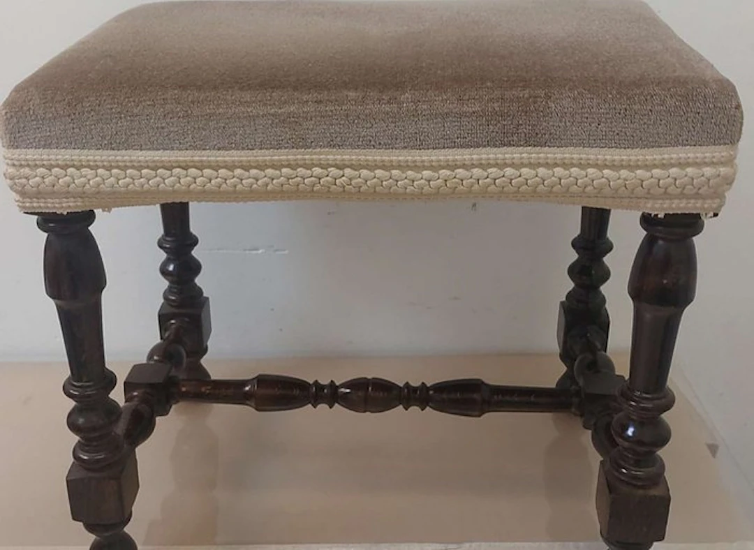 Footstool - Oak - Antique Louis XIII style
