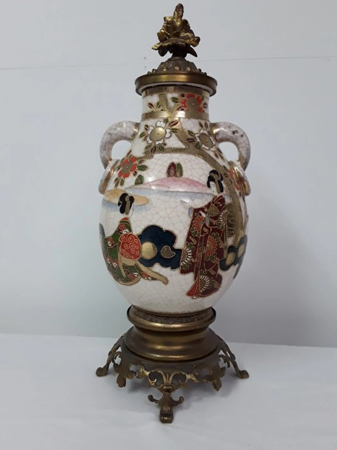Vase - Porcelain - Japan - Meiji period (1868-1912) - Satsuma