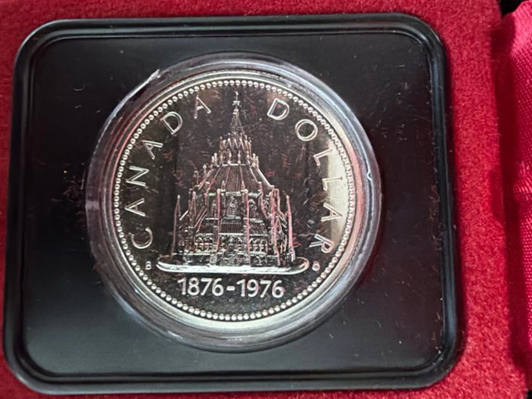 Canada. 1 Dollar 1976 Ottawa Parliamentary Library...