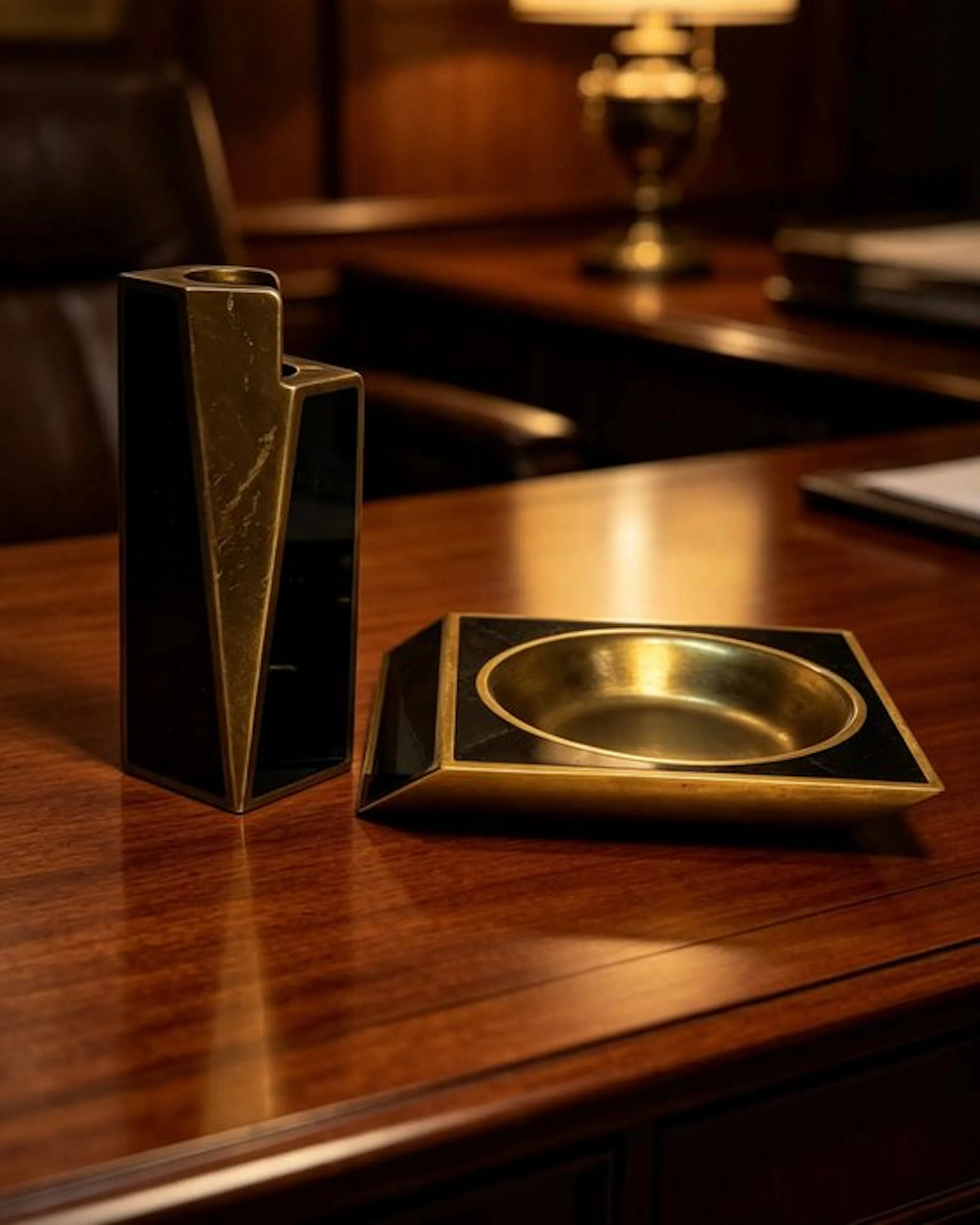 Ashtray (2) - Bronze - Black onyx and bronze