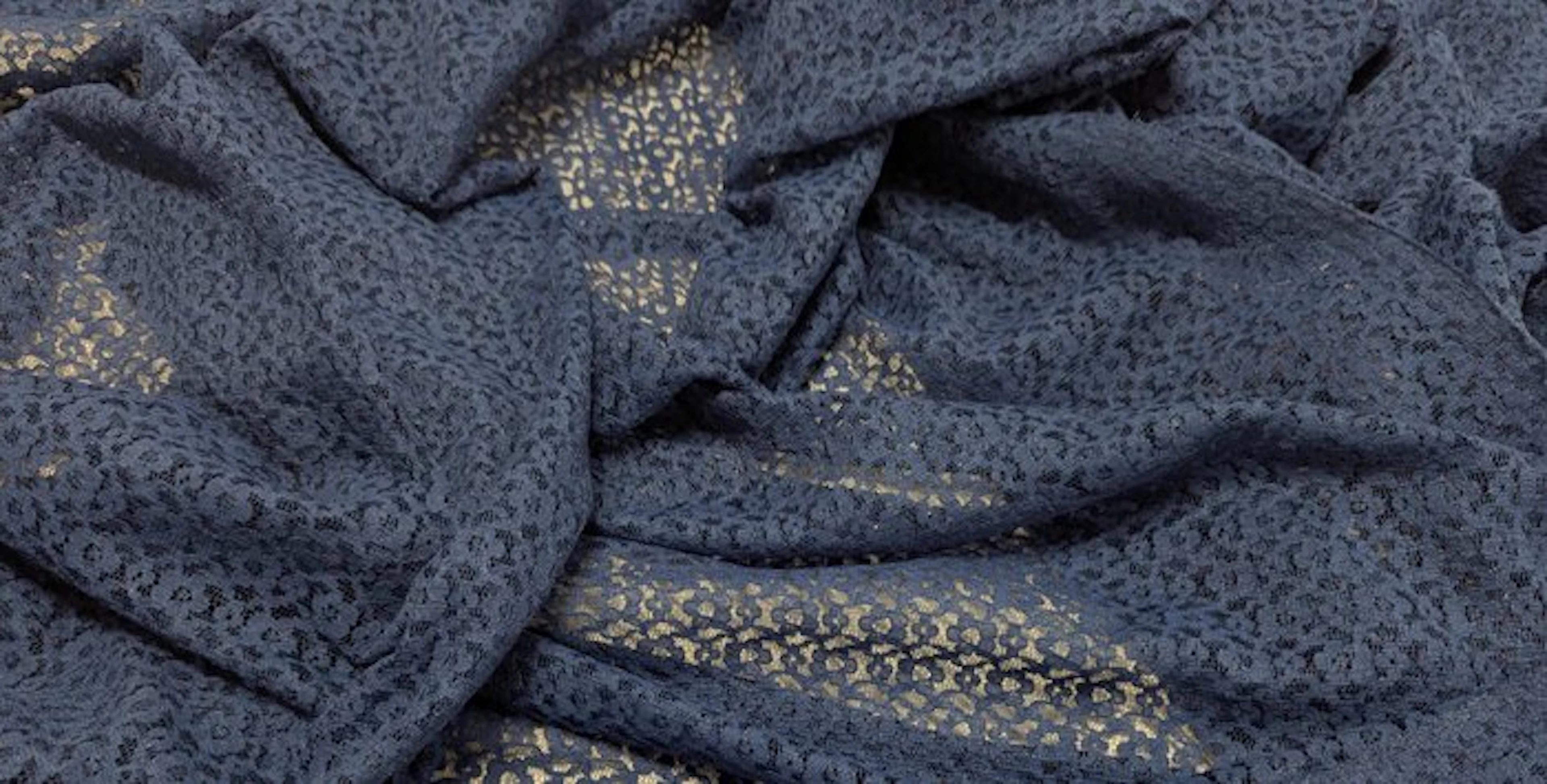 Raffinato Lace Blu Notte – 8,30 Metri di Pizzo per...