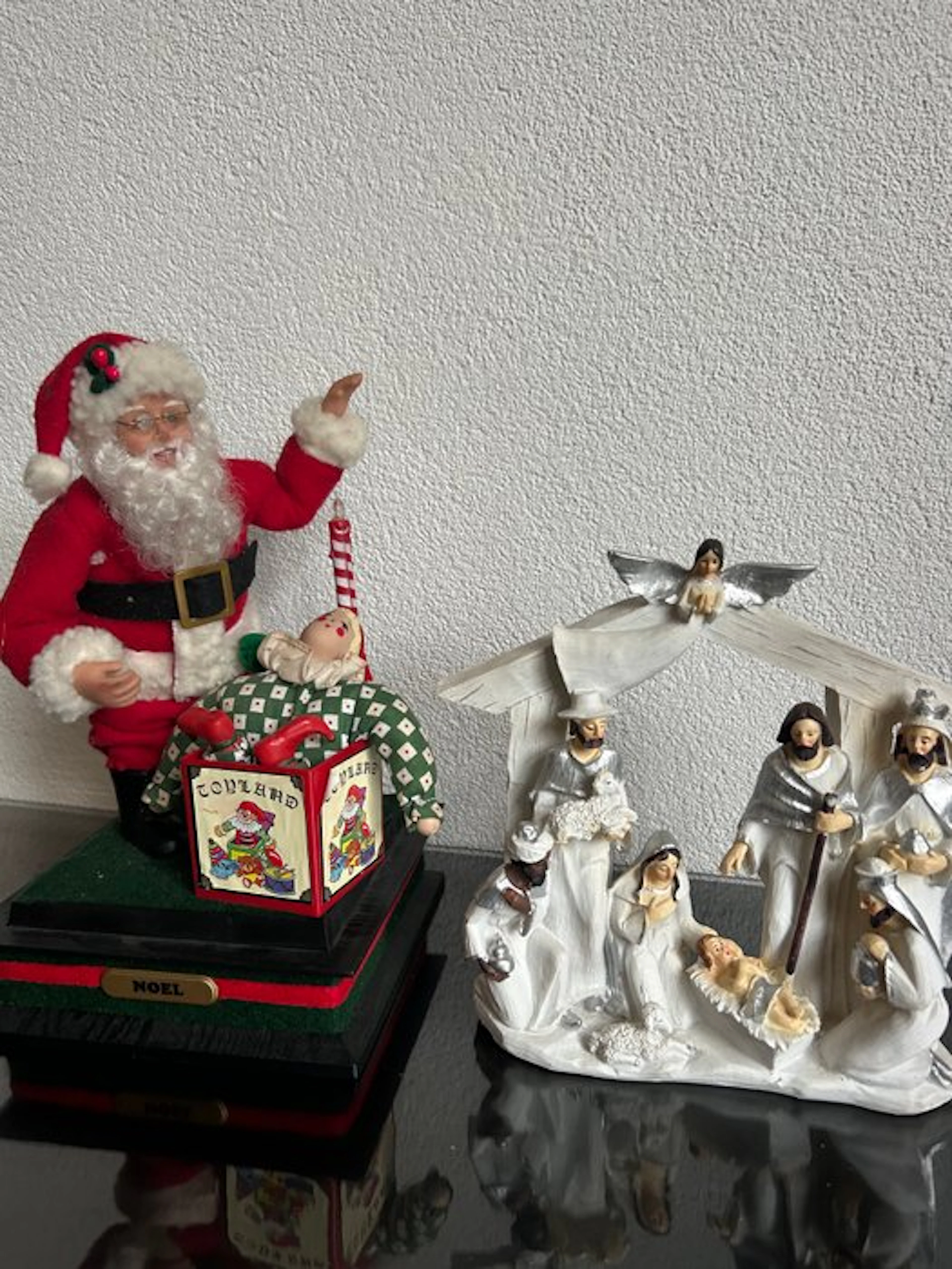 Christmas decoration (2) - Plastic, Velvet